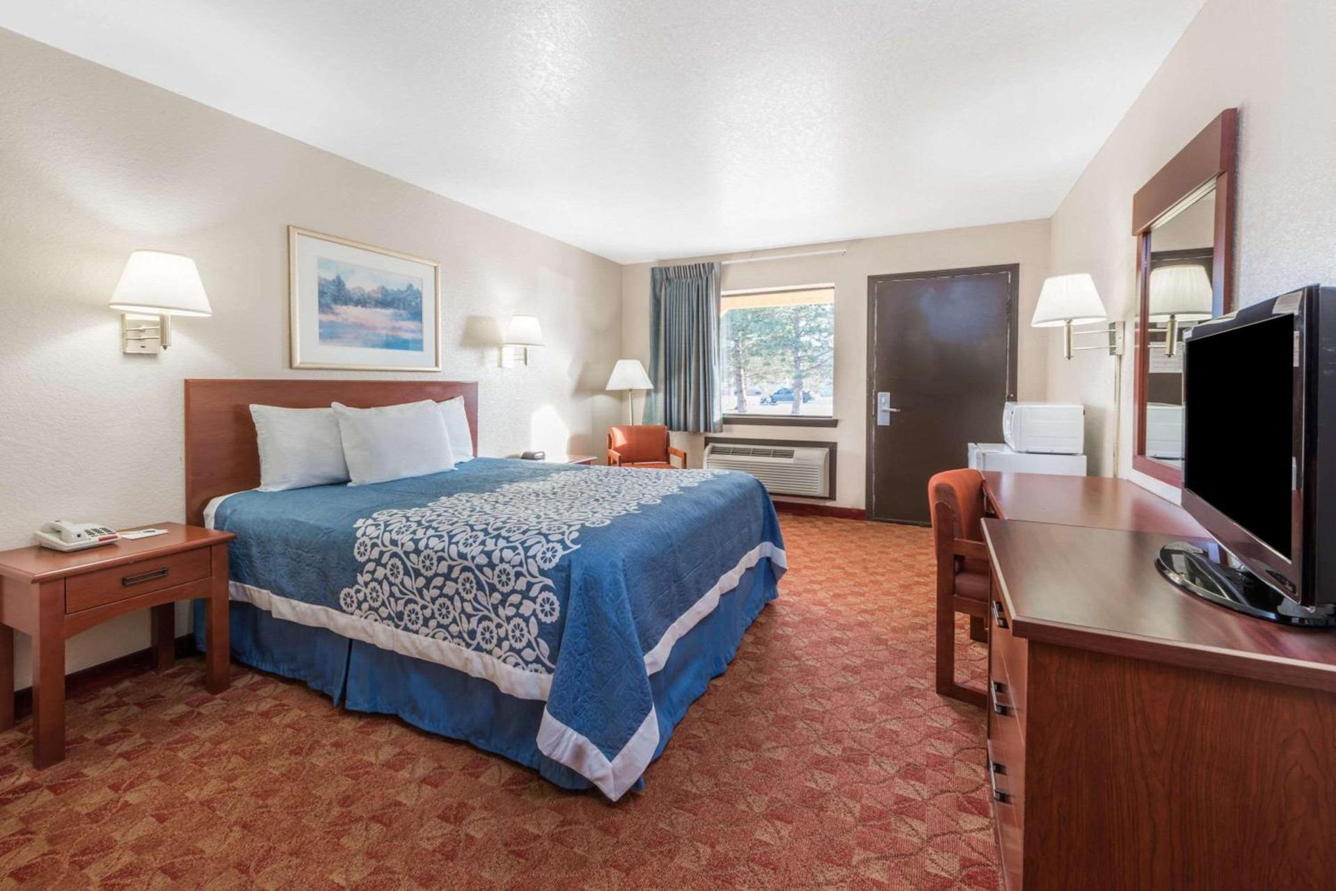 Days Inn by Wyndham Russell photo 6