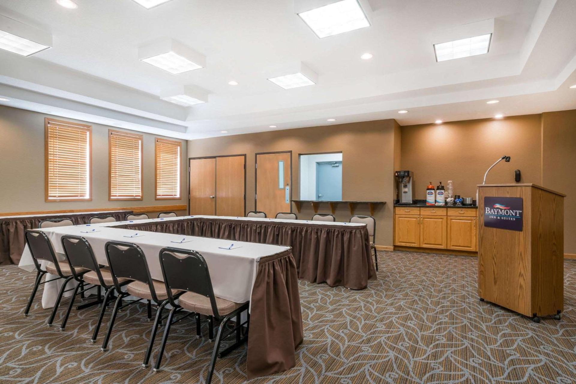 Baymont by Wyndham Owatonna photo 61