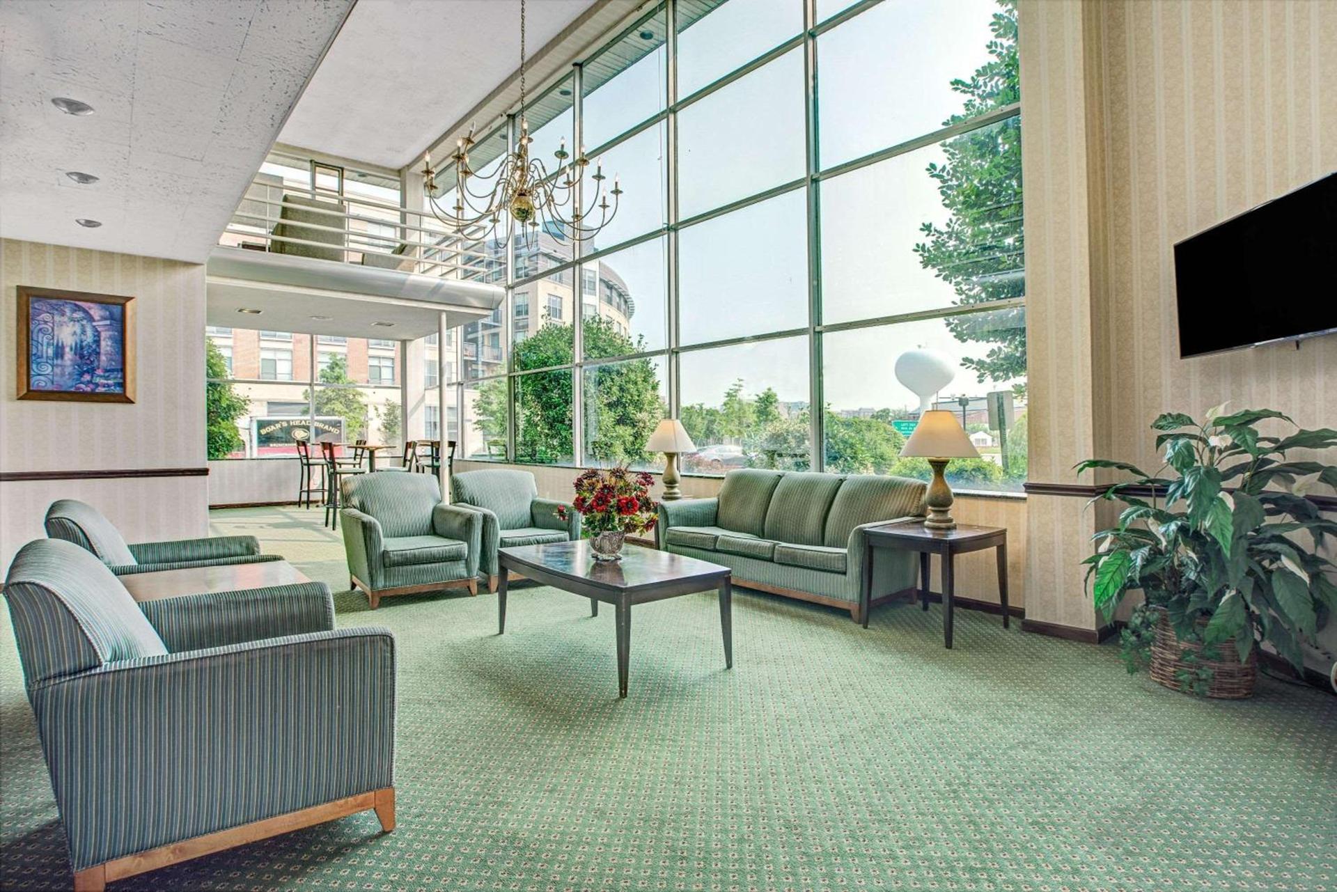 Days Inn by Wyndham Arlington/Washington DC photo 10