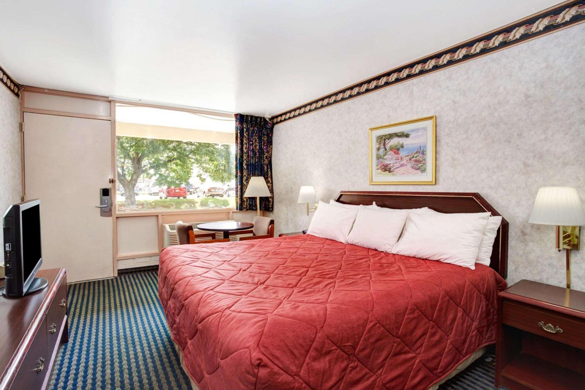 Ramada Limited Cockeysville photo 23