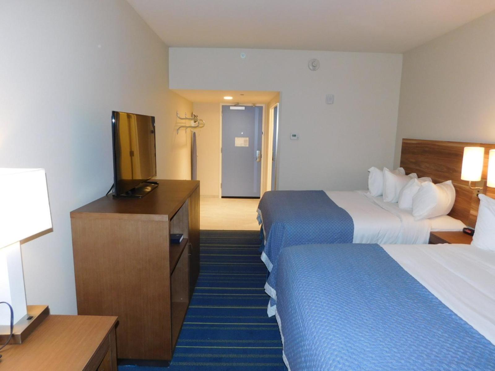 Days Inn & Suites by Wyndham Kearney NE photo 18