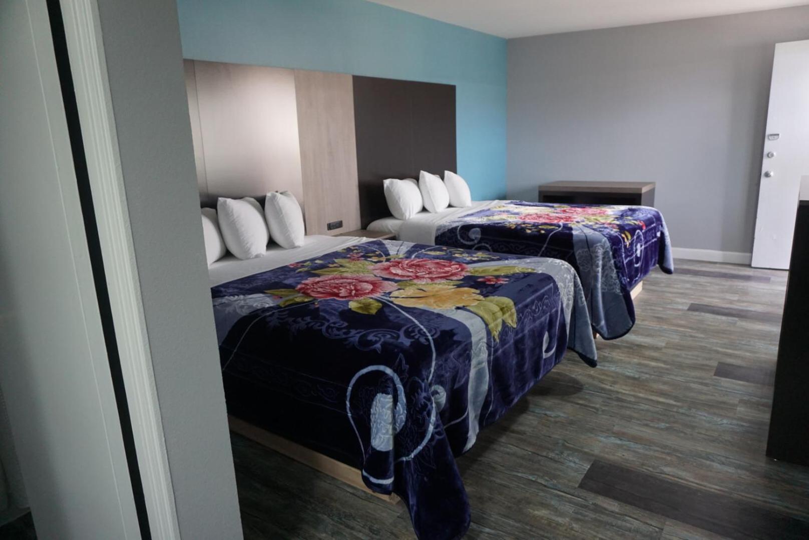 Thunderbird Motel photo 11