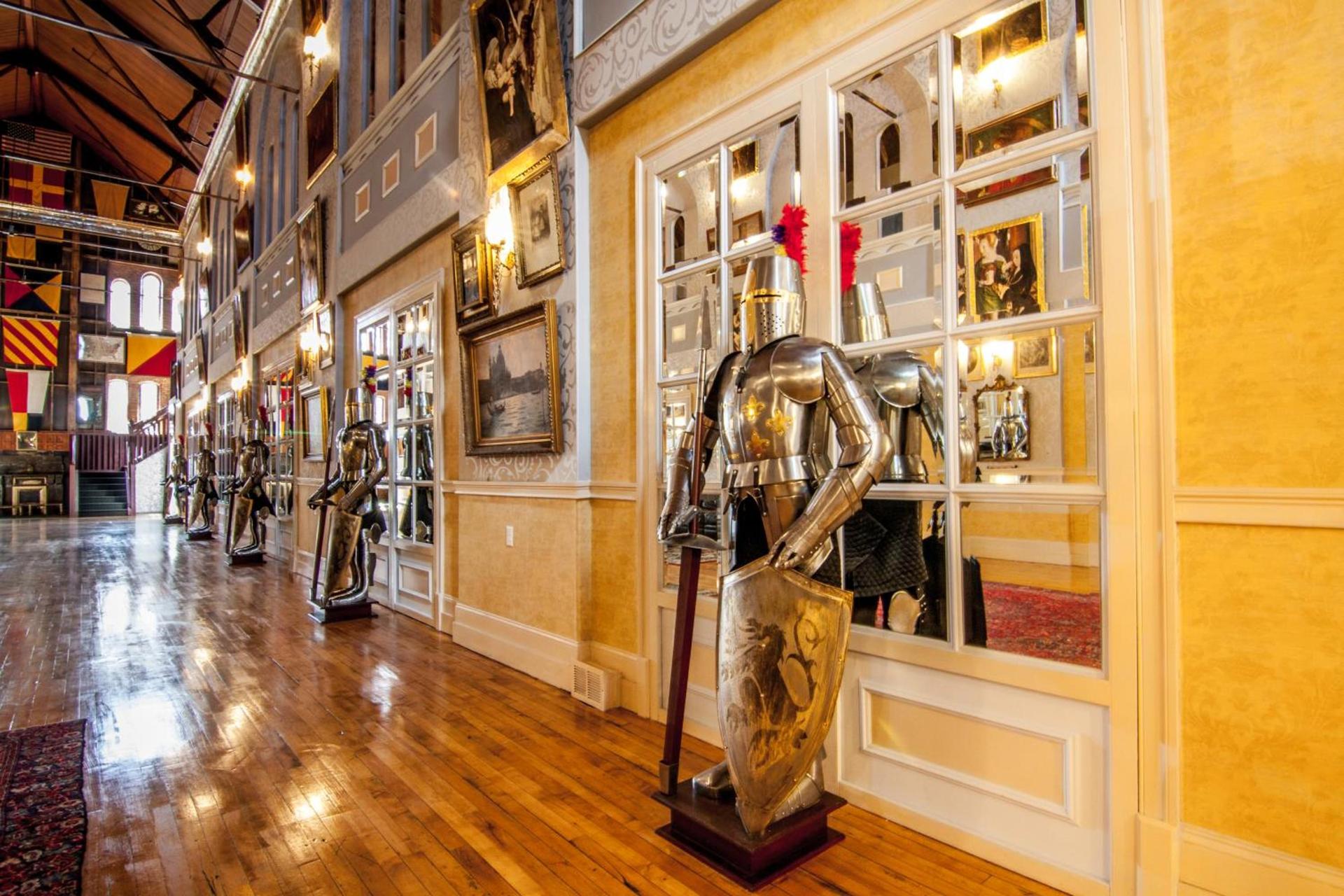 Amsterdam Castle NY photo 16