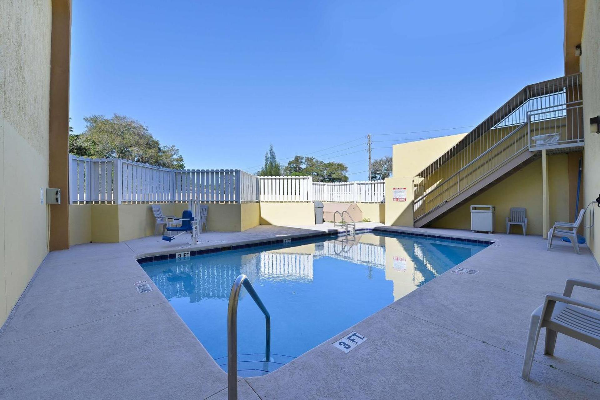 Travel Inn Winter Haven photo 4