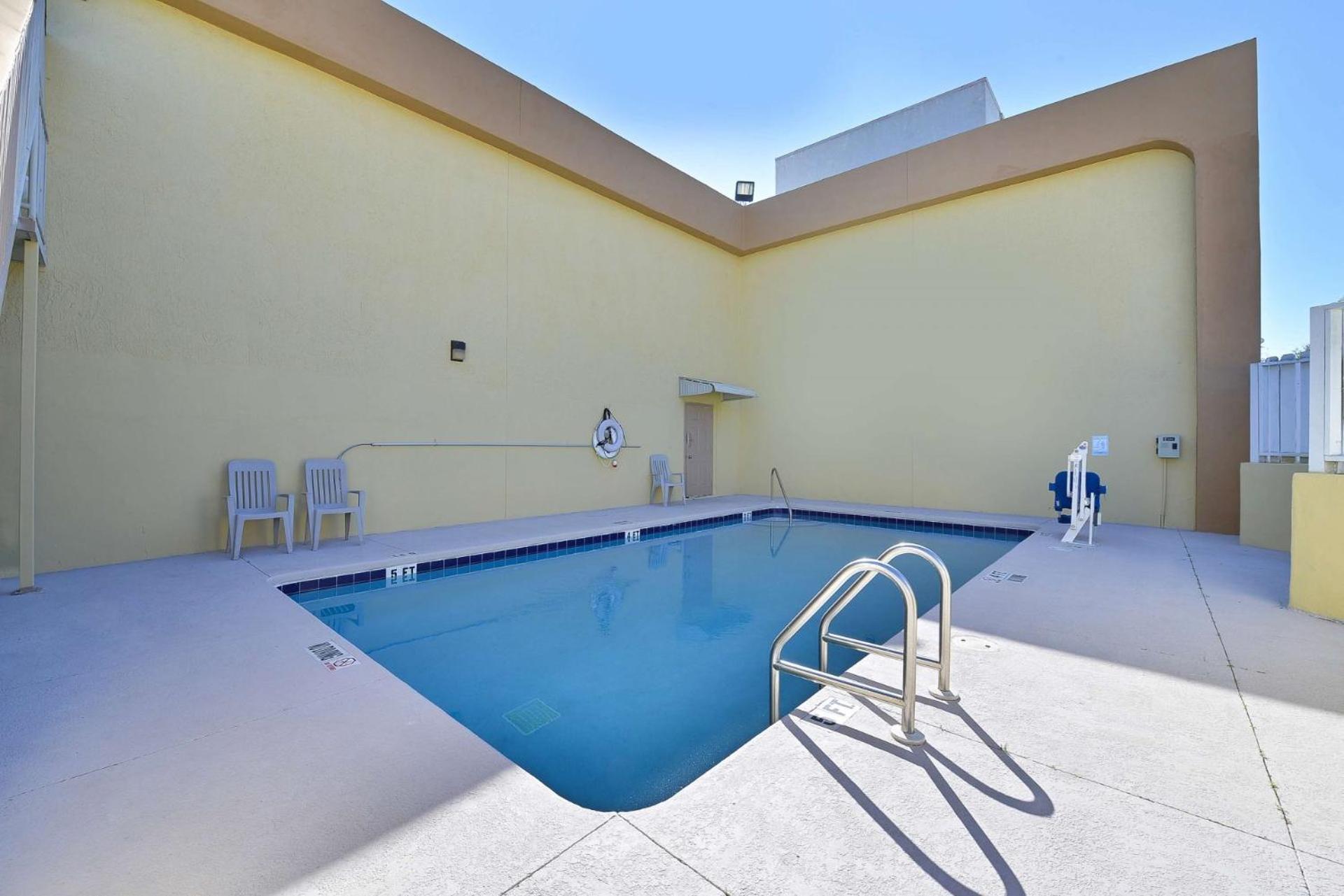 Travel Inn Winter Haven photo 6