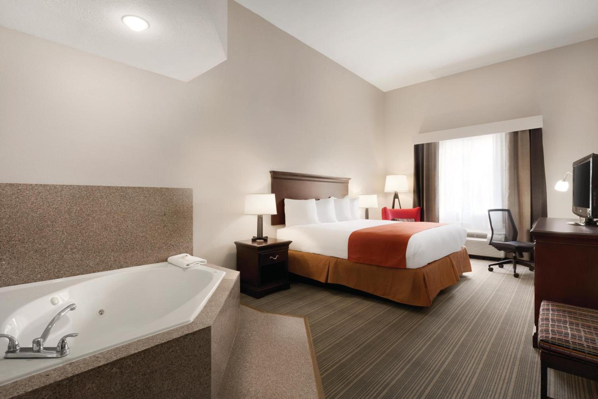 Country Inn & Suites by Radisson, St Petersburg - Clearwater, FL photo 44