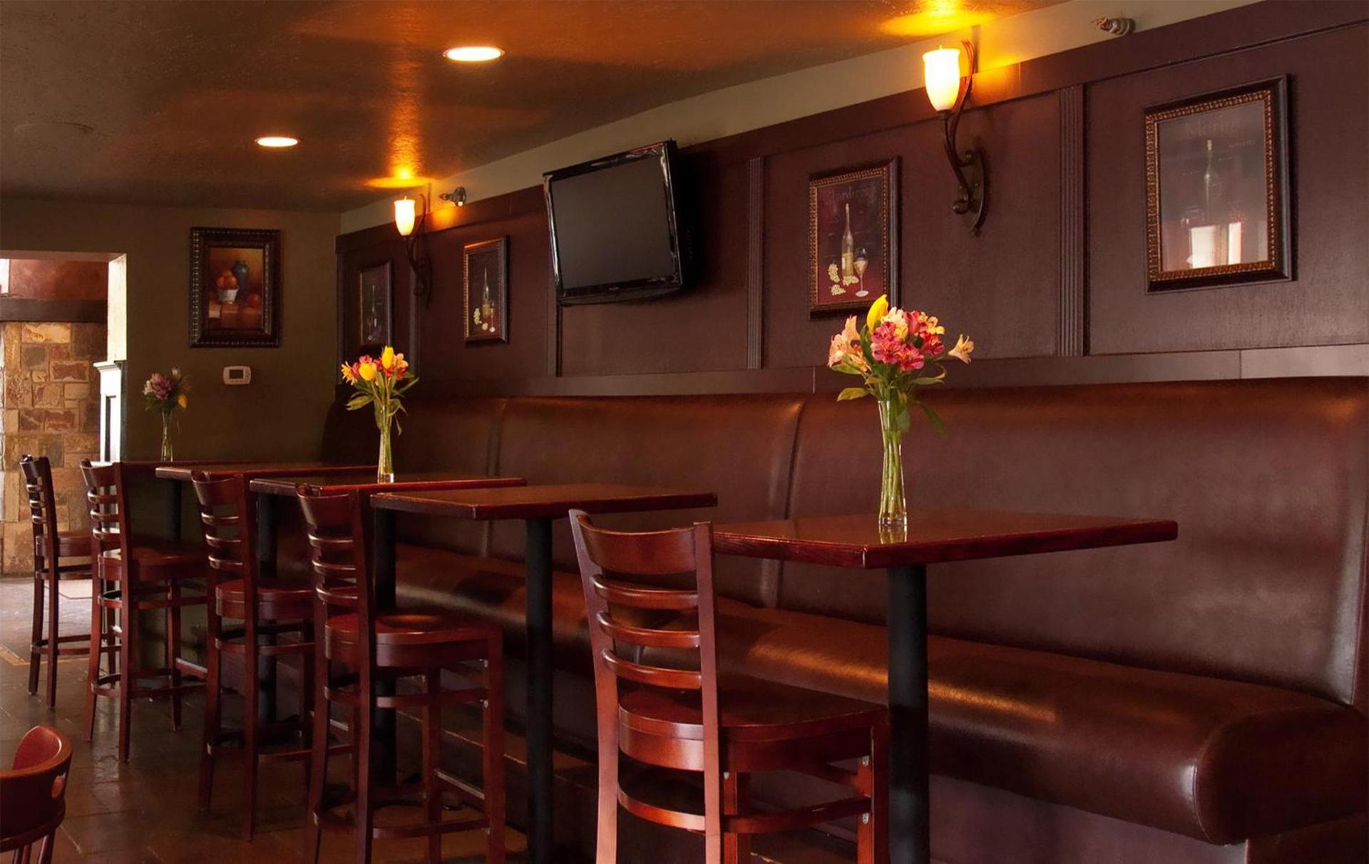 Silverton Inn & Suites photo 15