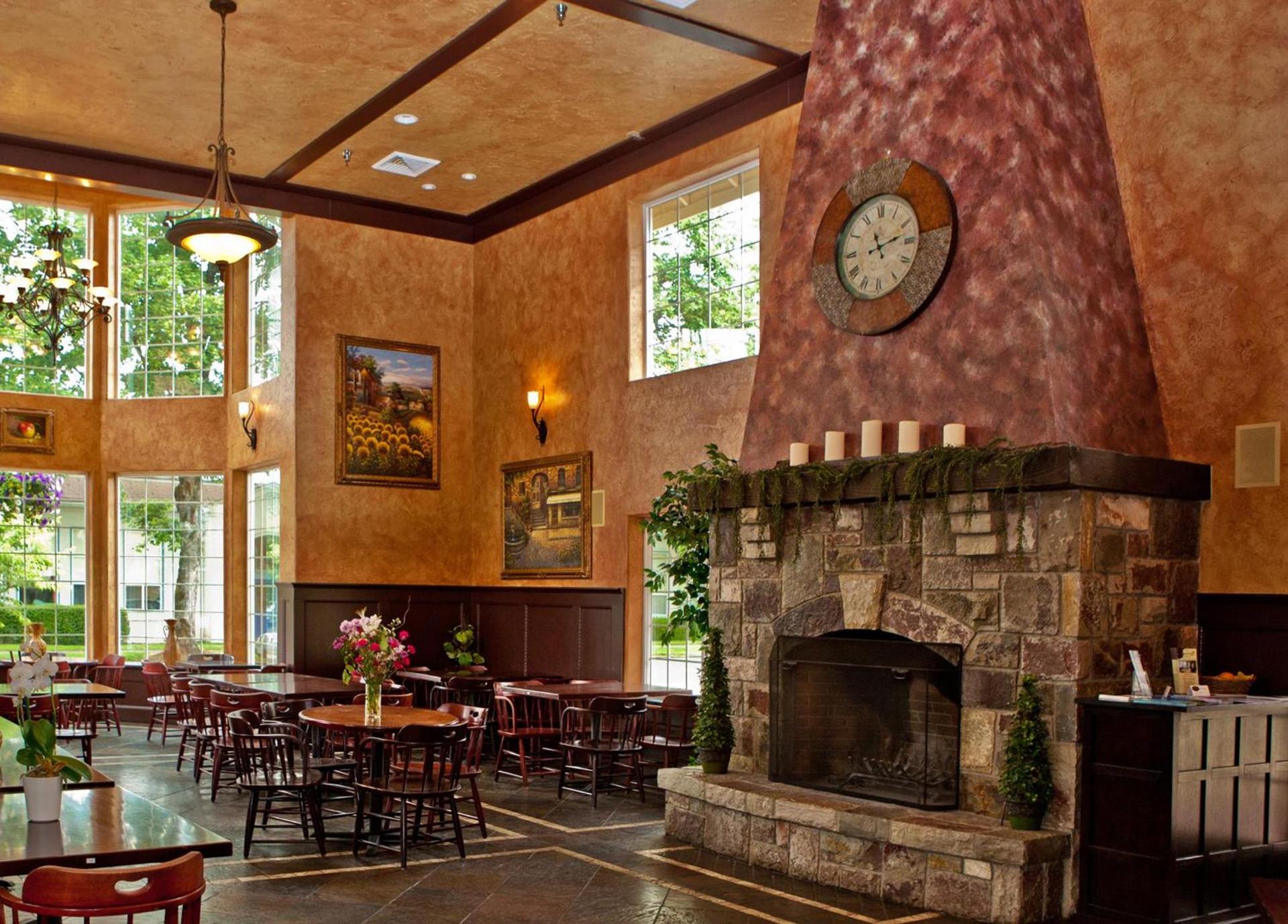 Silverton Inn & Suites photo 19