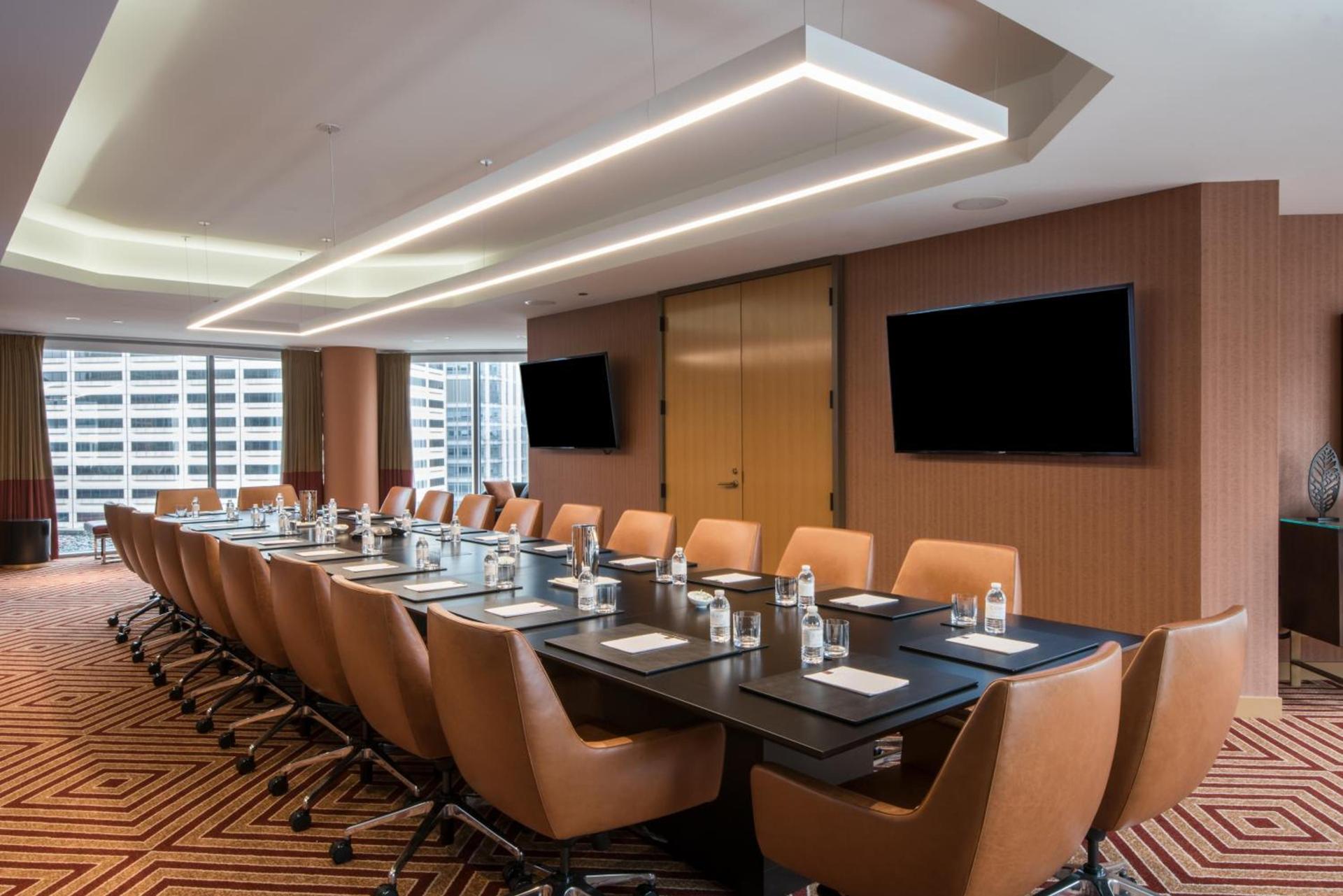 Residence Inn by Marriott Chicago Downtown Magnificent Mile photo 13