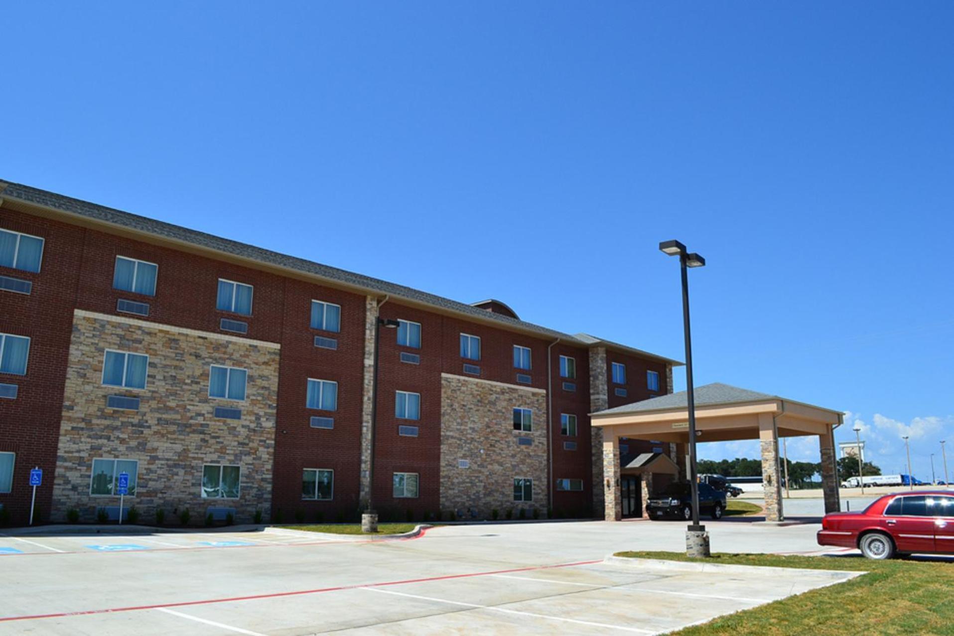 Red River Inn and Suites photo 2