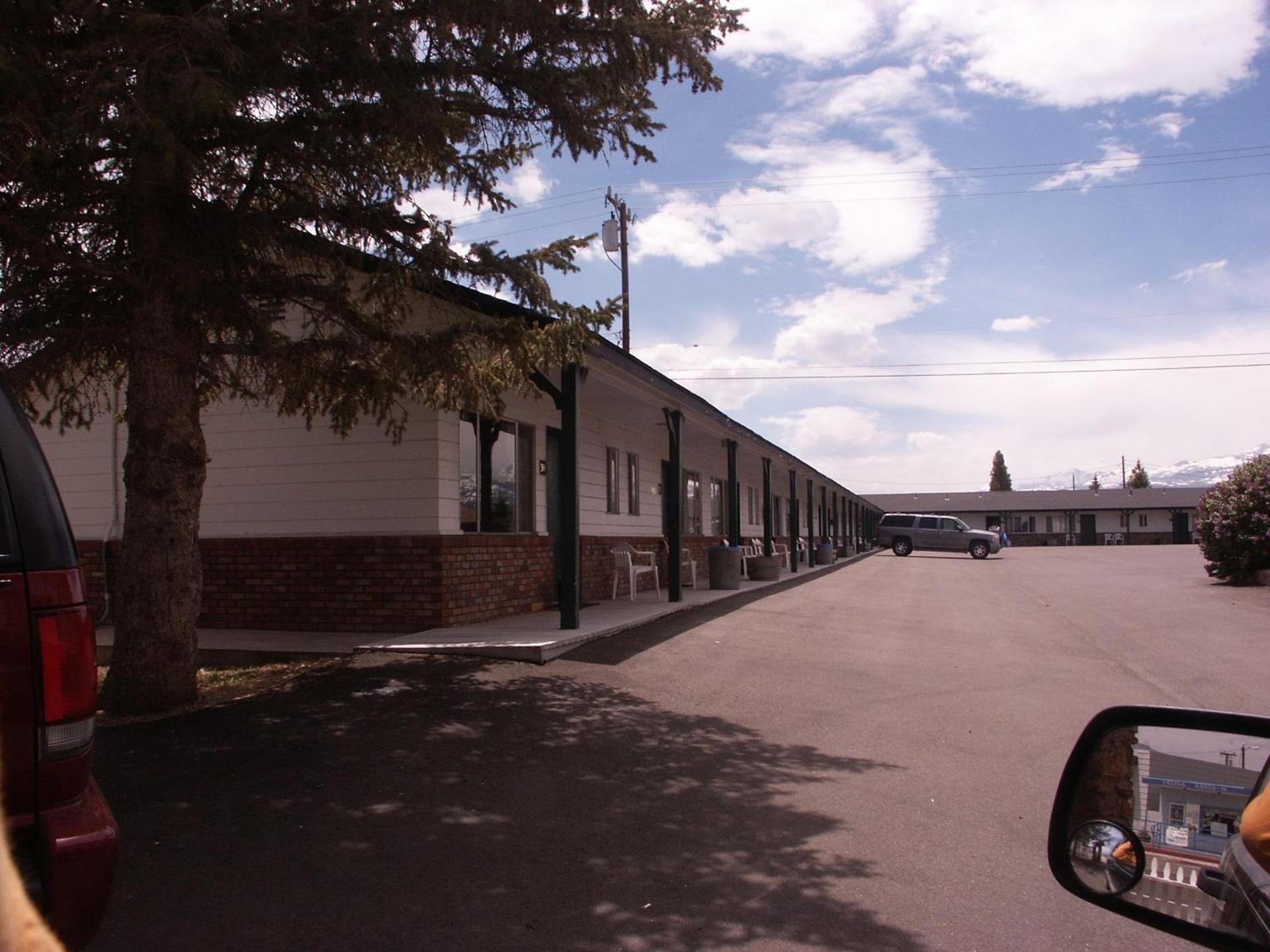Bridgeport Inn photo 27