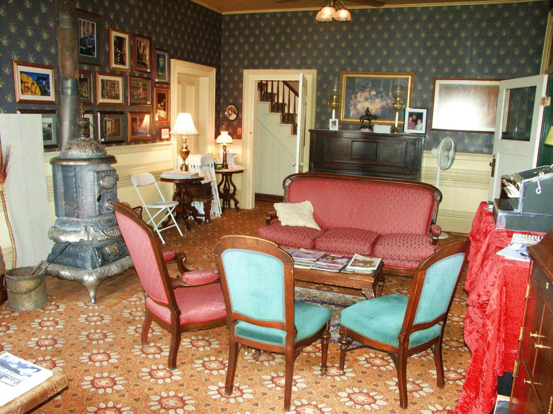 Bridgeport Inn photo 35