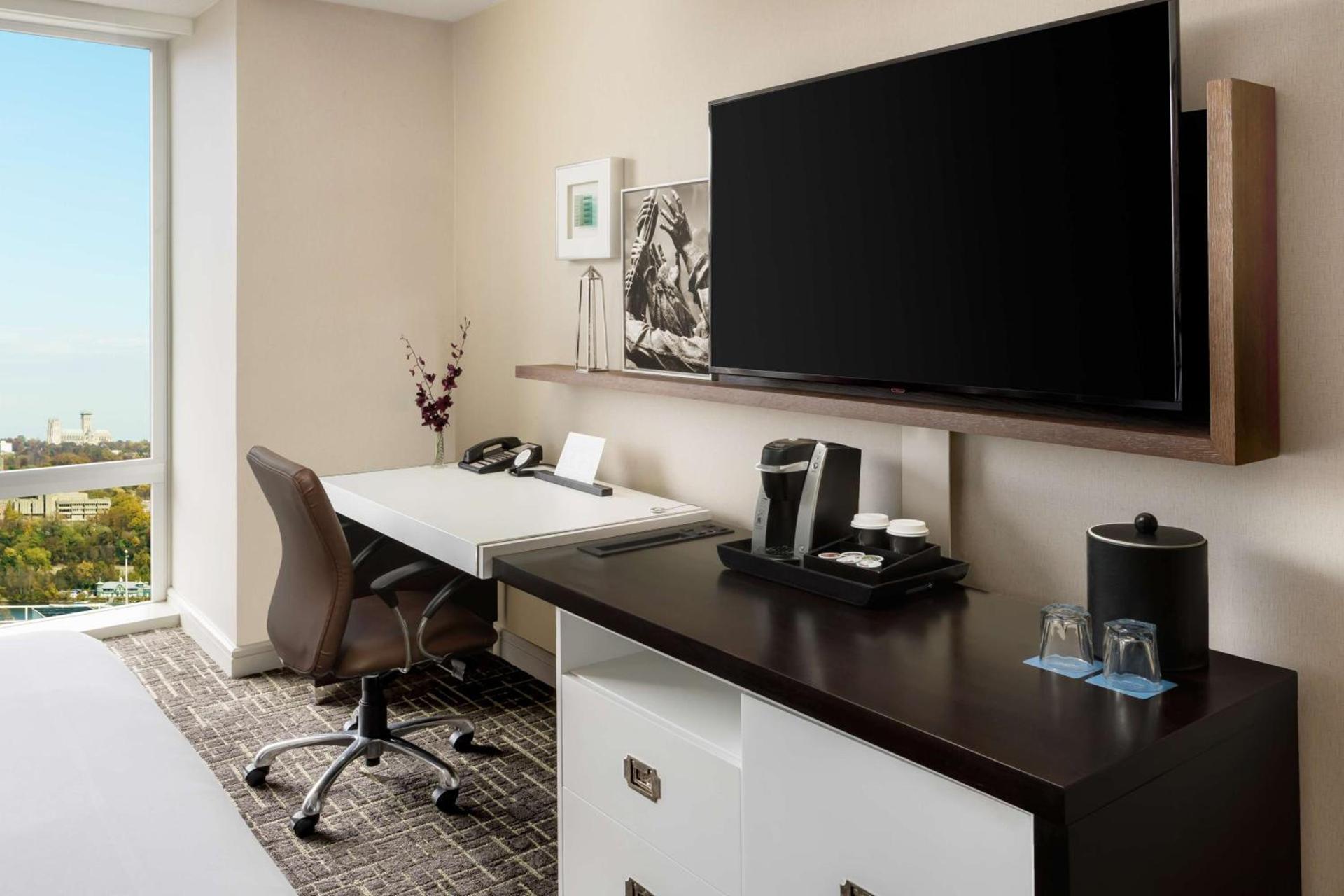 Hyatt Centric Arlington photo 45