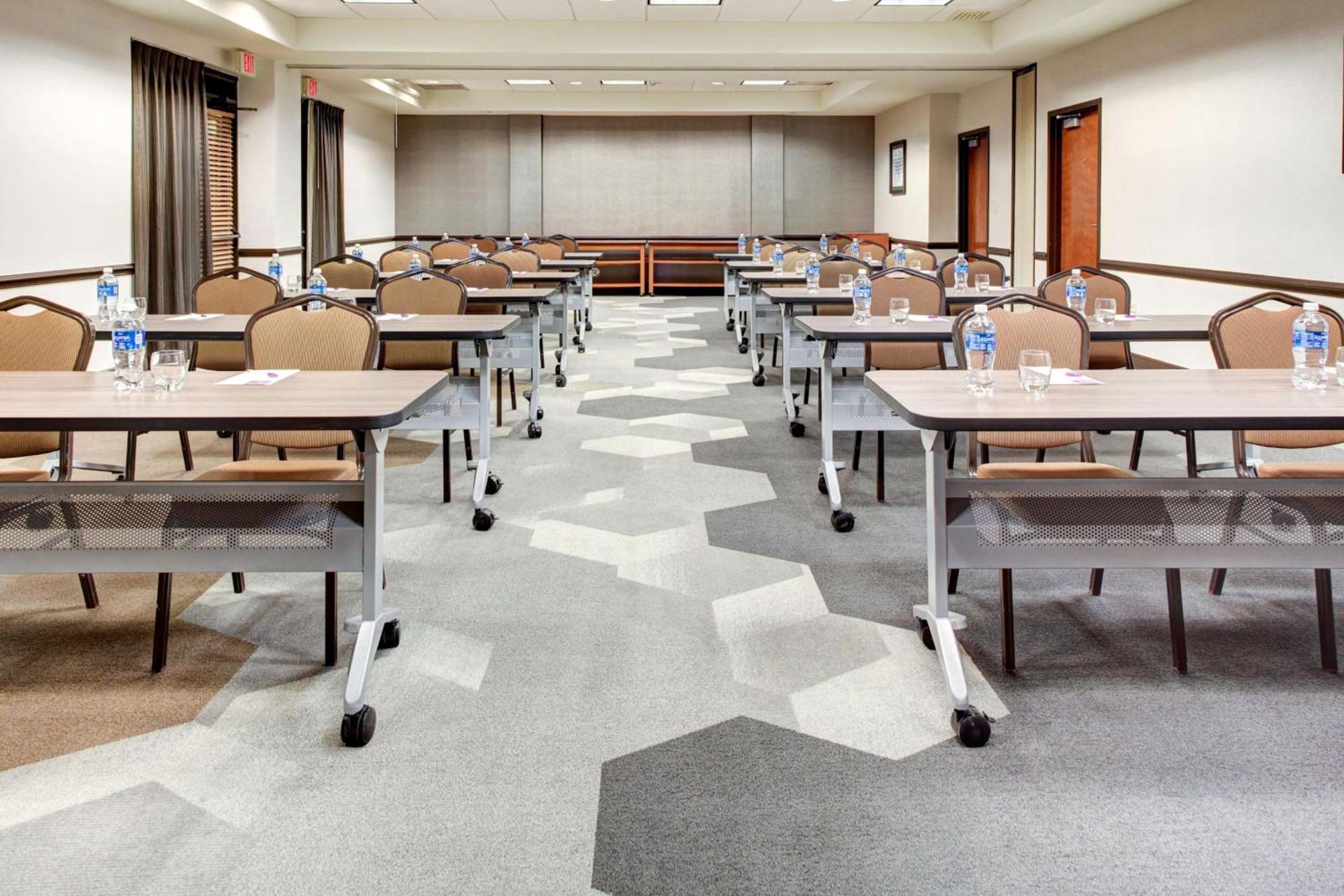 Hyatt Place Chicago/Itasca photo 27