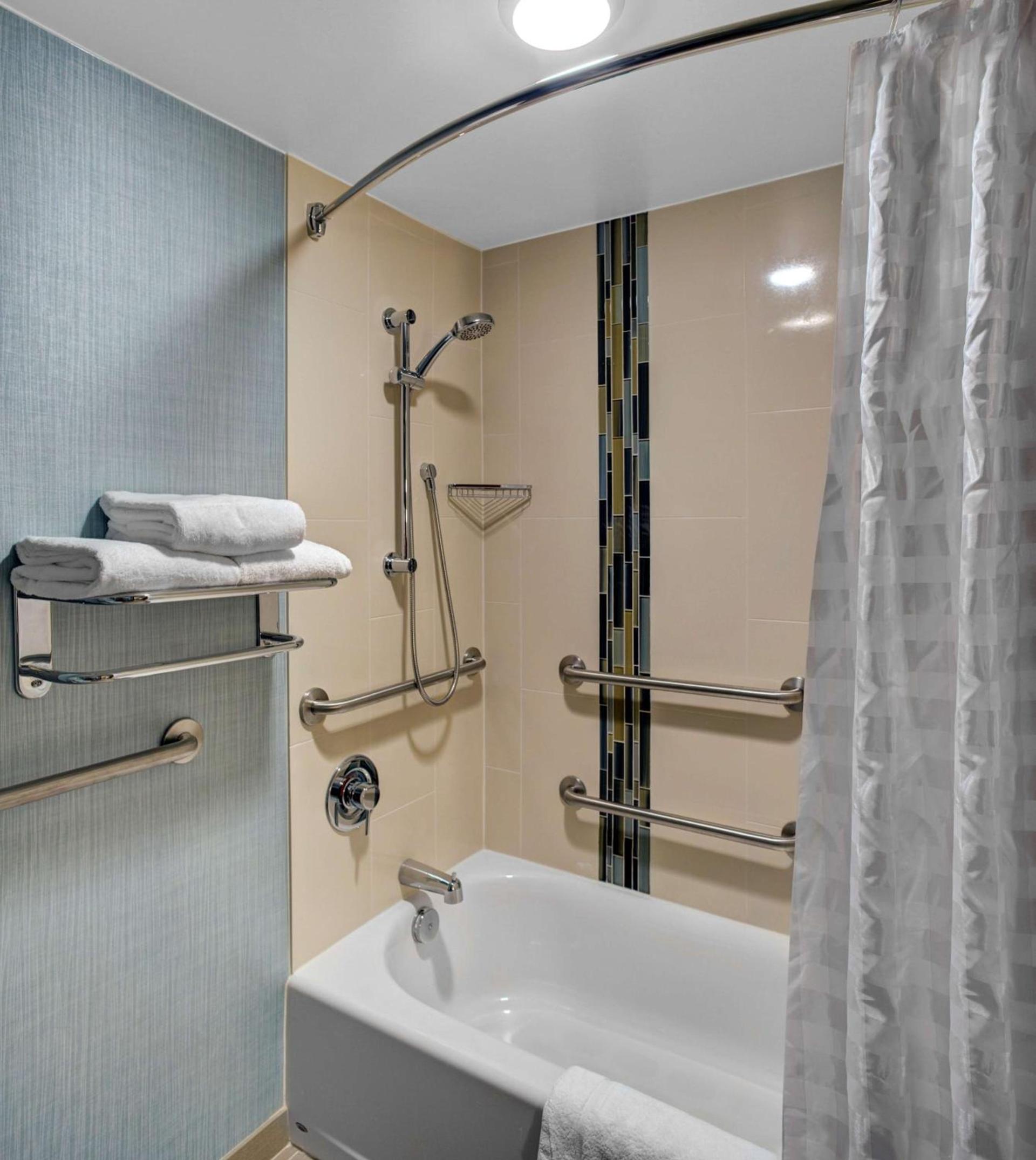 Hyatt Place Chicago/Itasca photo 3