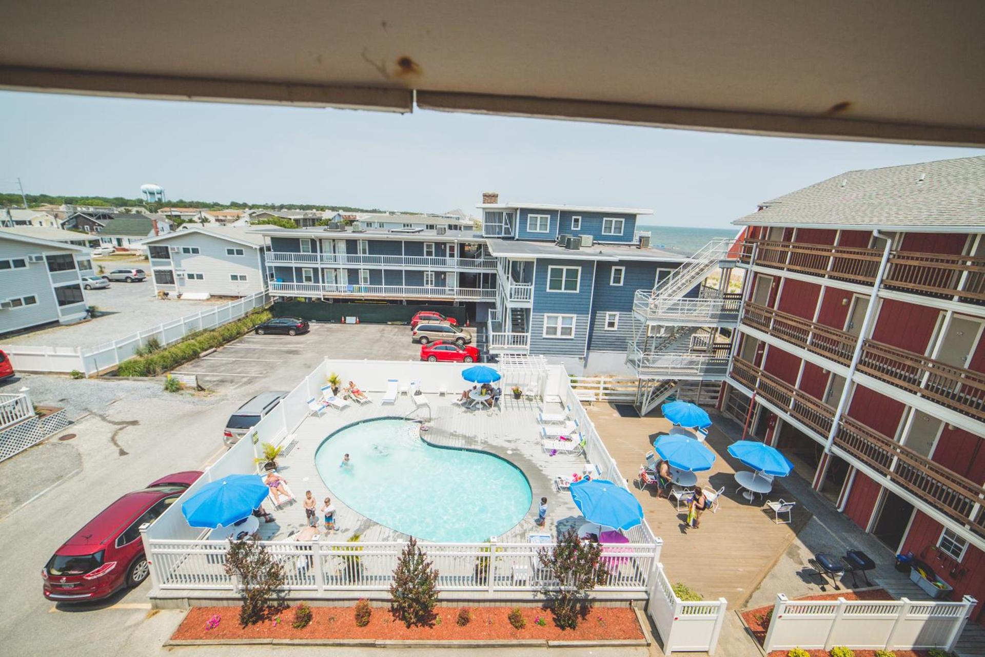 Surf Club Oceanfront Hotel photo 11