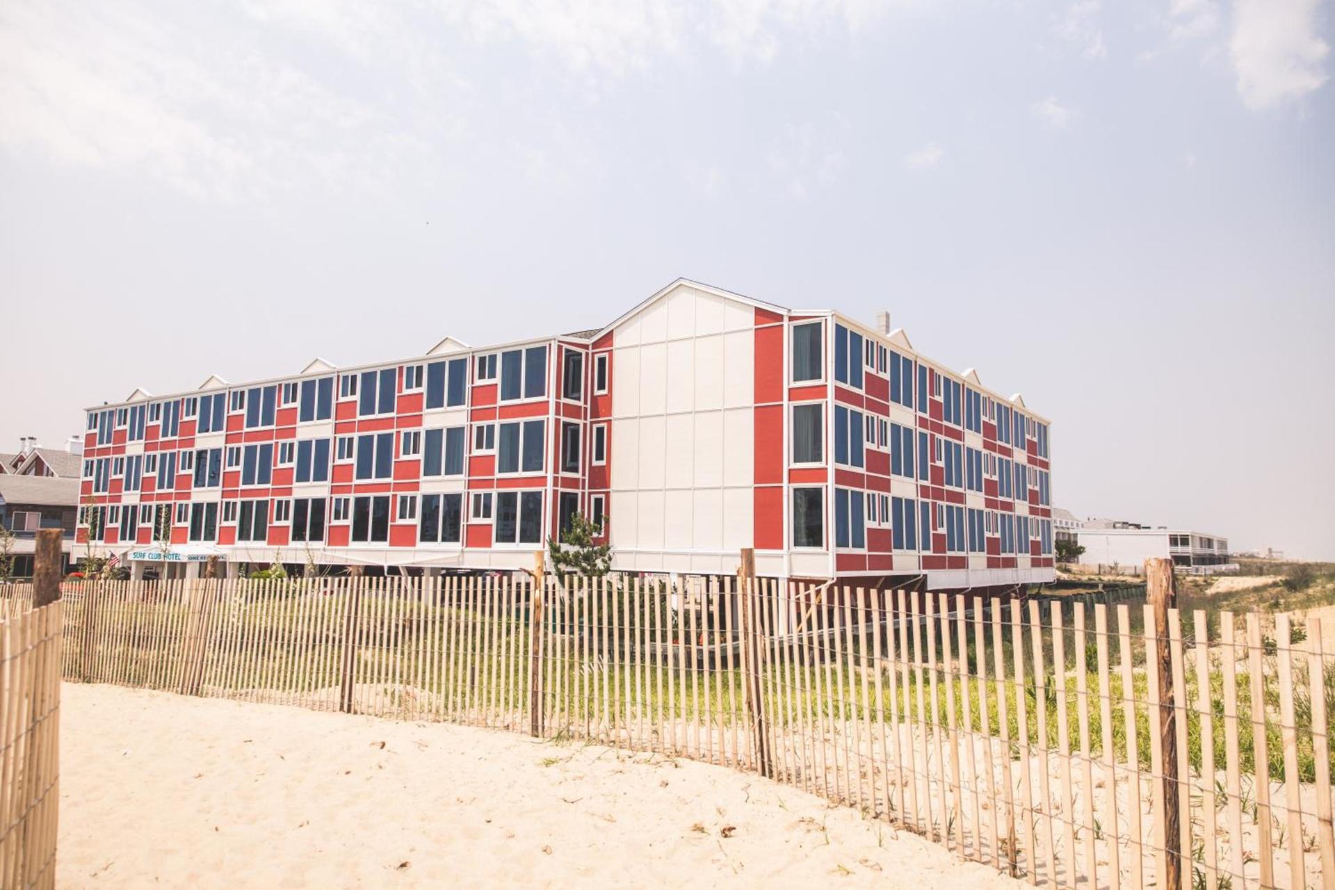 Surf Club Oceanfront Hotel photo 8