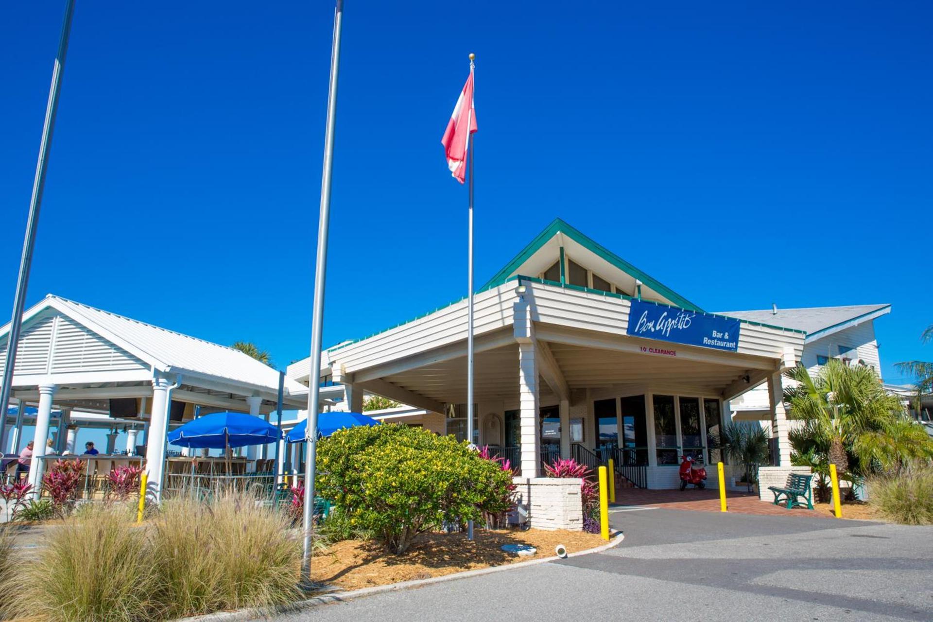 Best Western Plus Yacht Harbor Inn photo 34