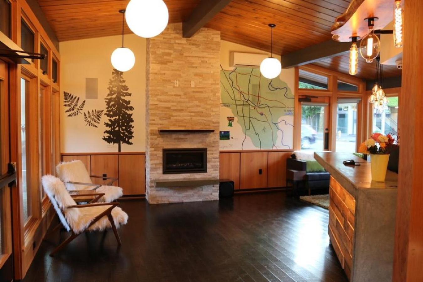 Timbers Inn photo 3