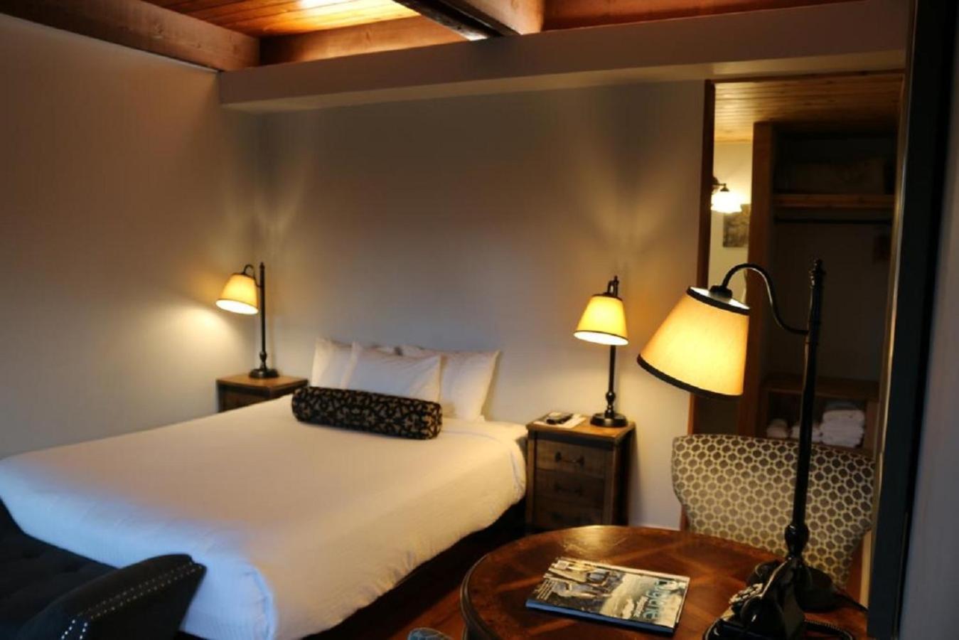 Timbers Inn photo 2