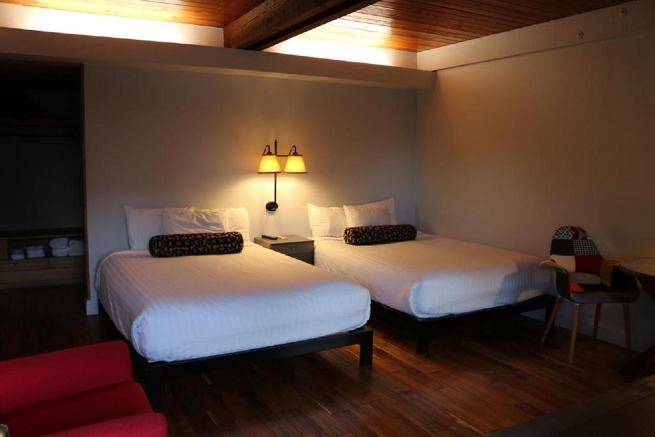 Timbers Inn photo 6