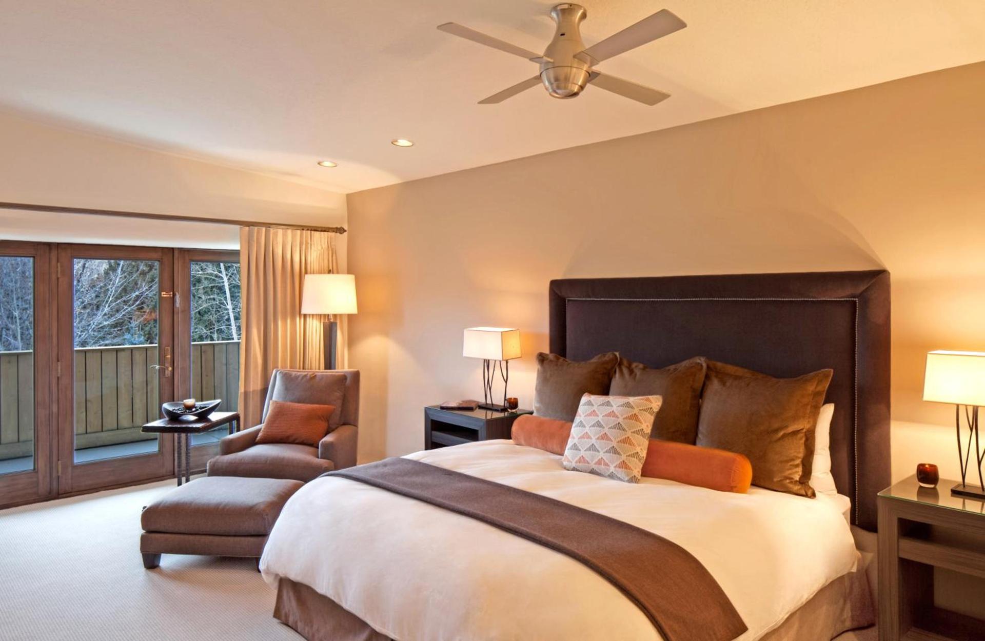 Knob Hill Inn photo 16