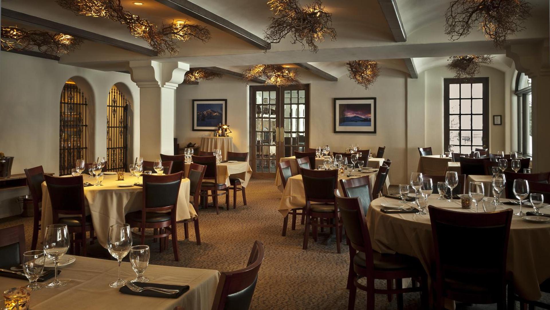 Knob Hill Inn photo 14