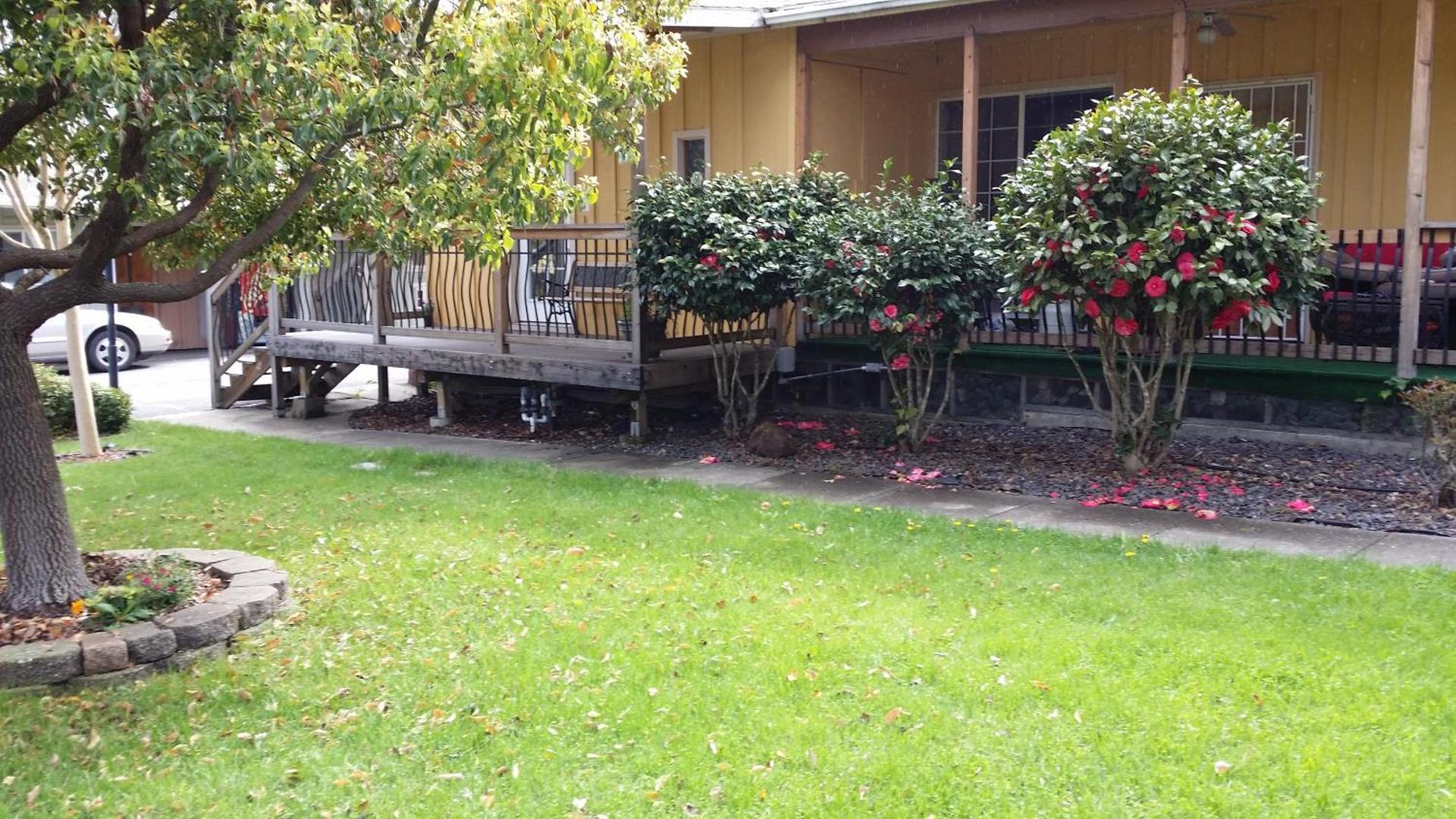 Redwood Inn Willits photo 11