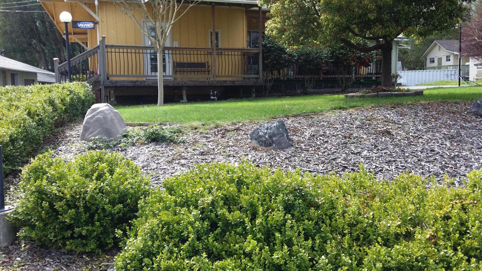 Redwood Inn Willits photo 3