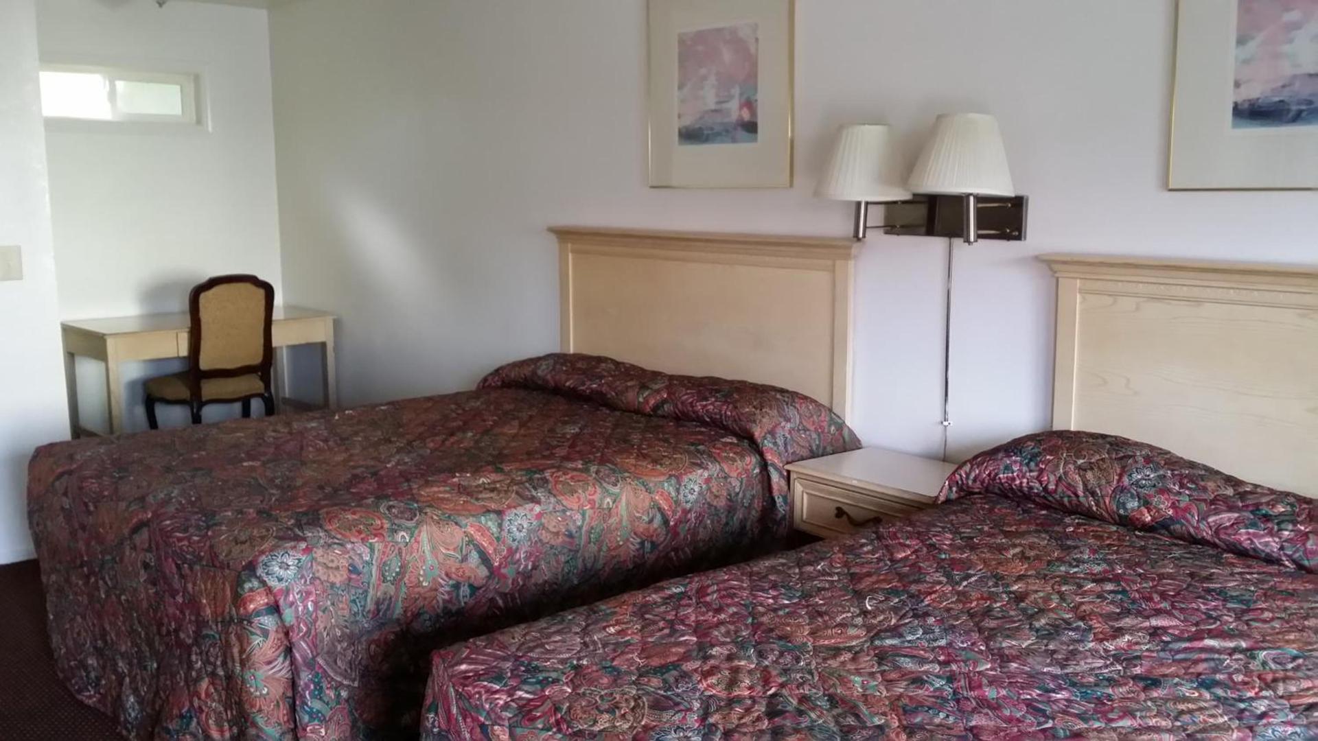 Redwood Inn Willits photo 5