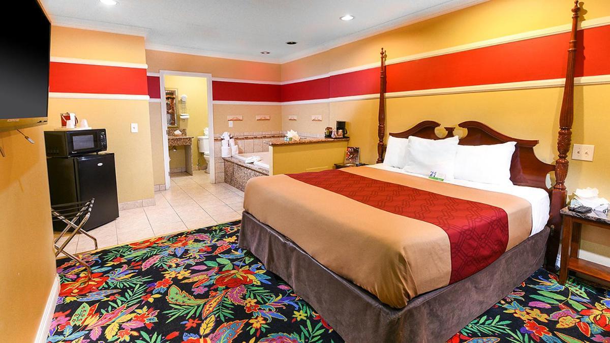 Pacifica Motel photo 8