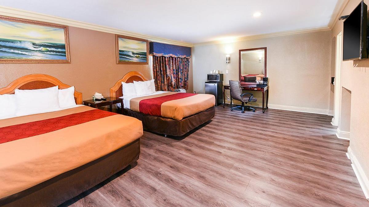 Pacifica Motel photo 7