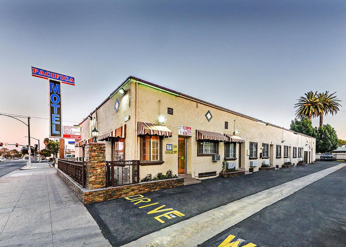 Pacifica Motel photo 1