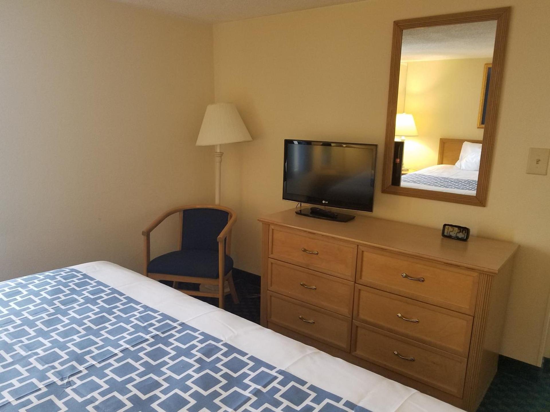 Yachtsman Oceanfront Resort photo 53