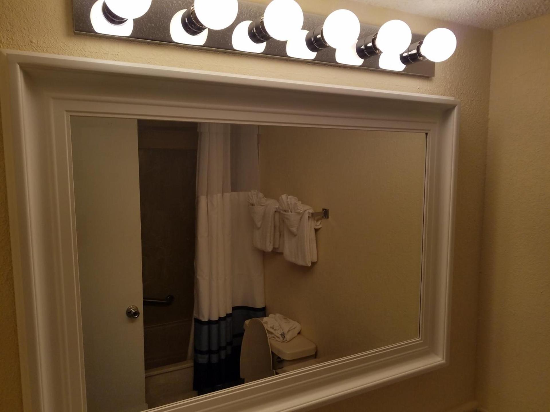 Yachtsman Oceanfront Resort photo 5