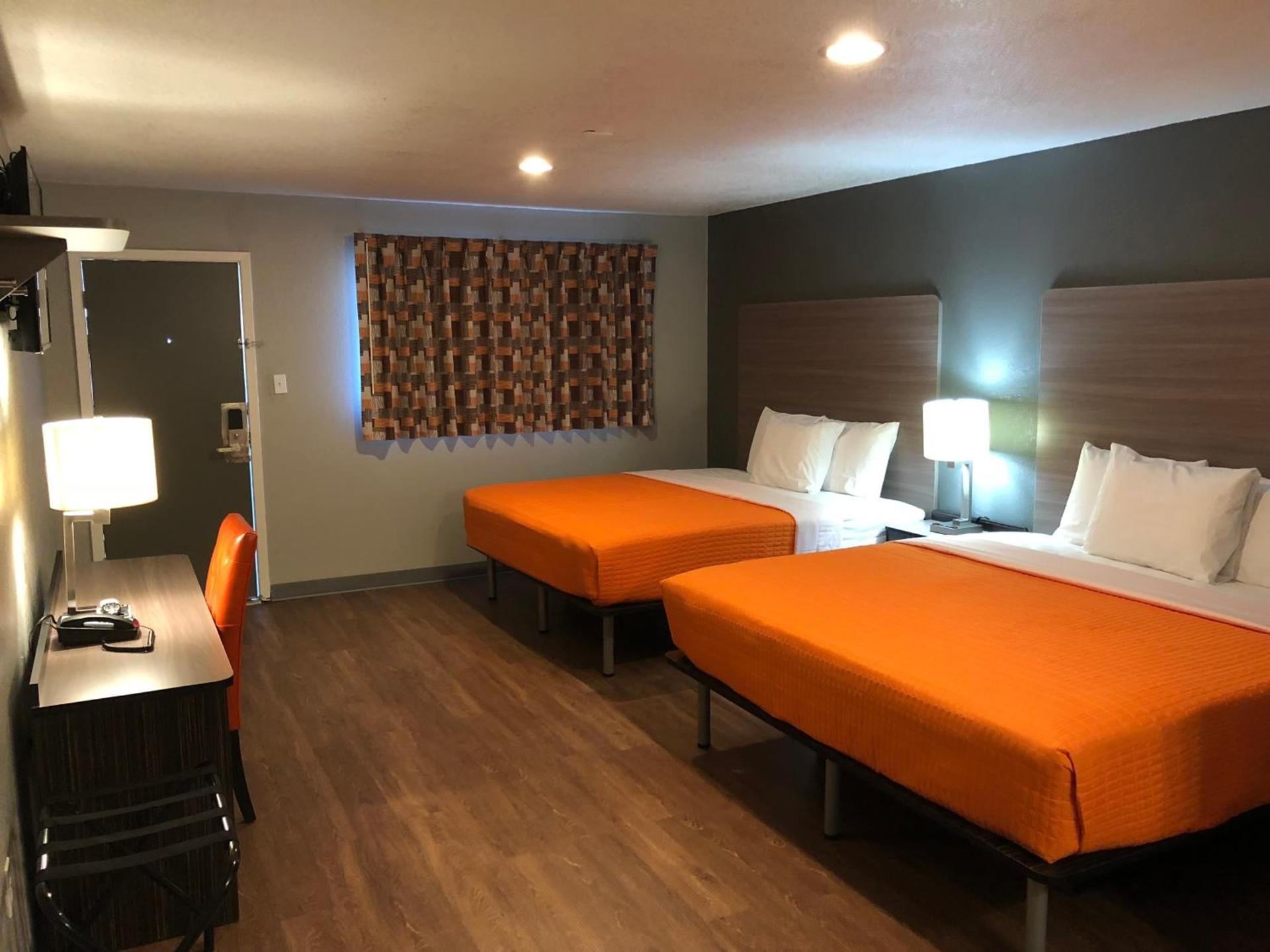Super 8 by Wyndham Sonora photo 3