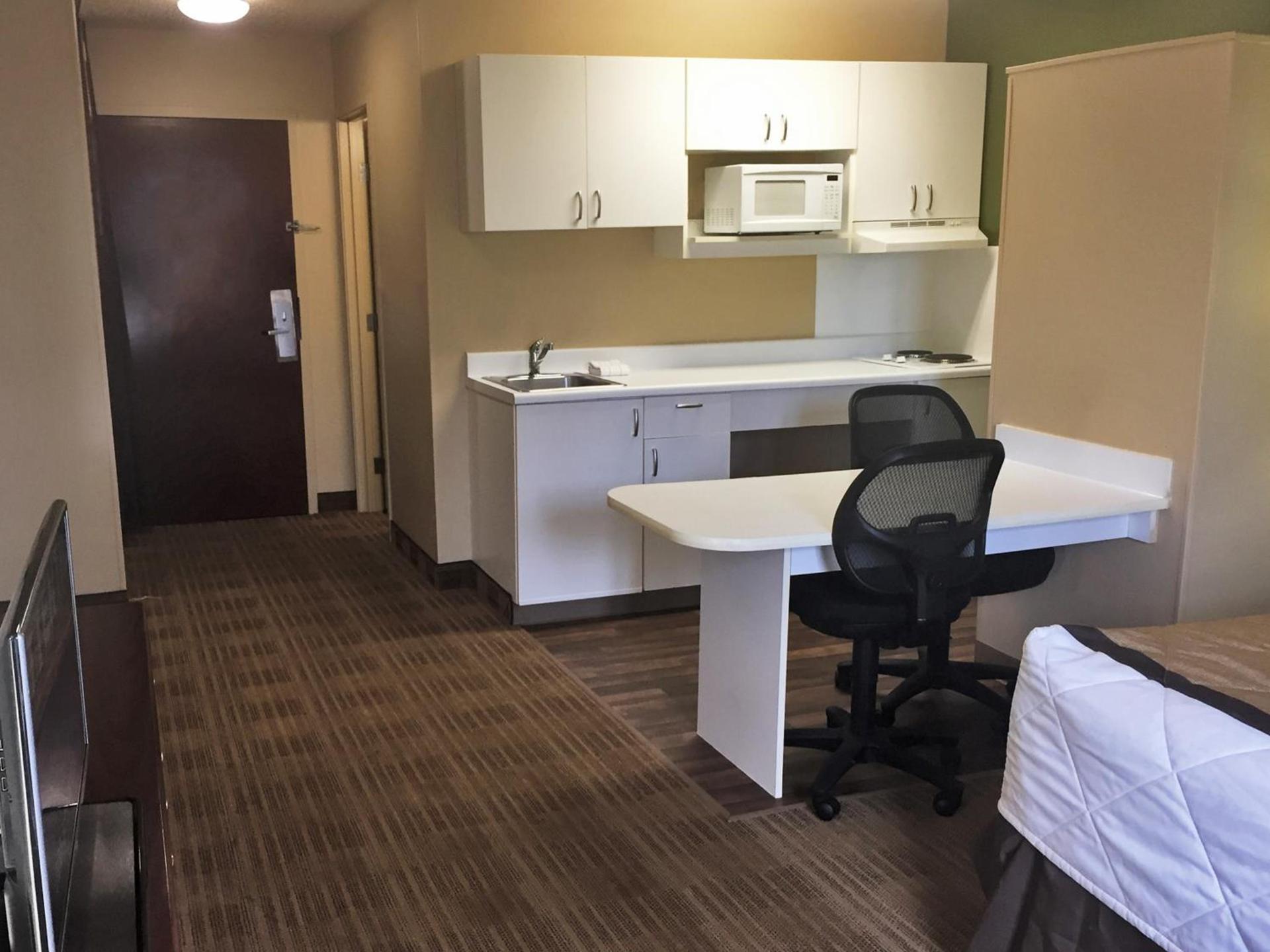 Extended Stay America Suites - Detroit - Madison Heights photo 46
