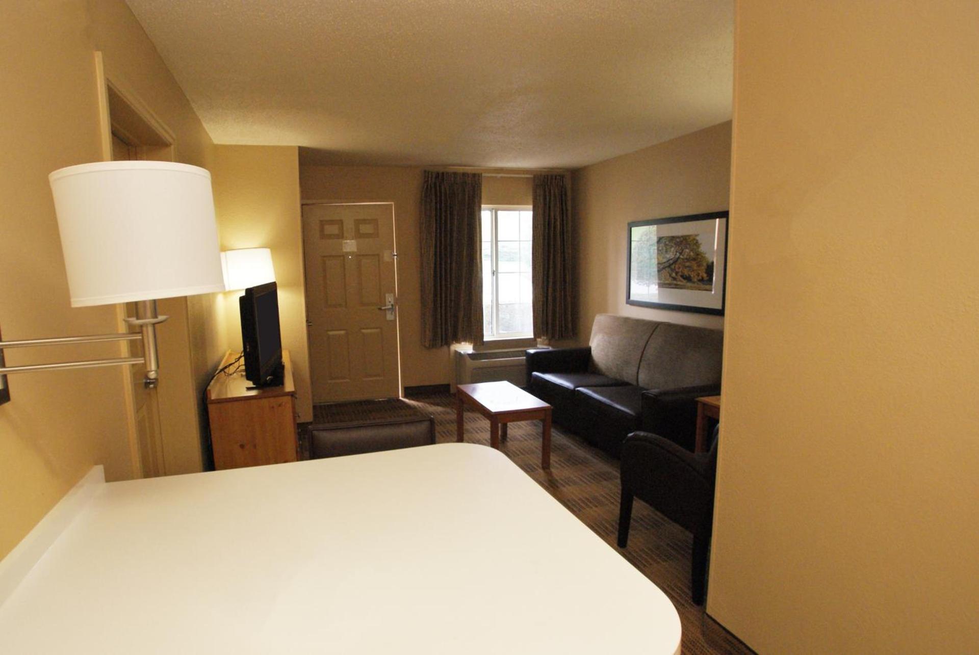 Extended Stay America Select Suites - Atlanta - Perimeter - Hammond Drive photo 40