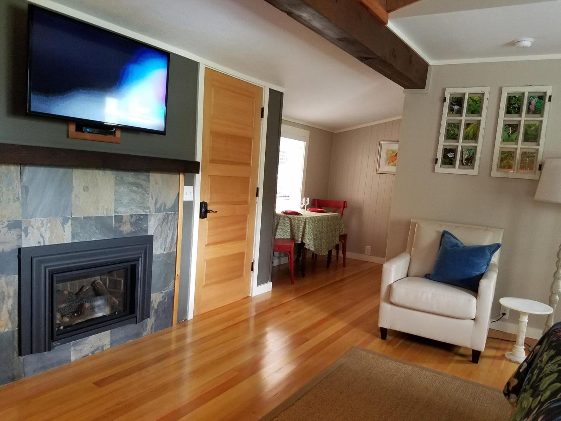 China Creek Cottages photo 66