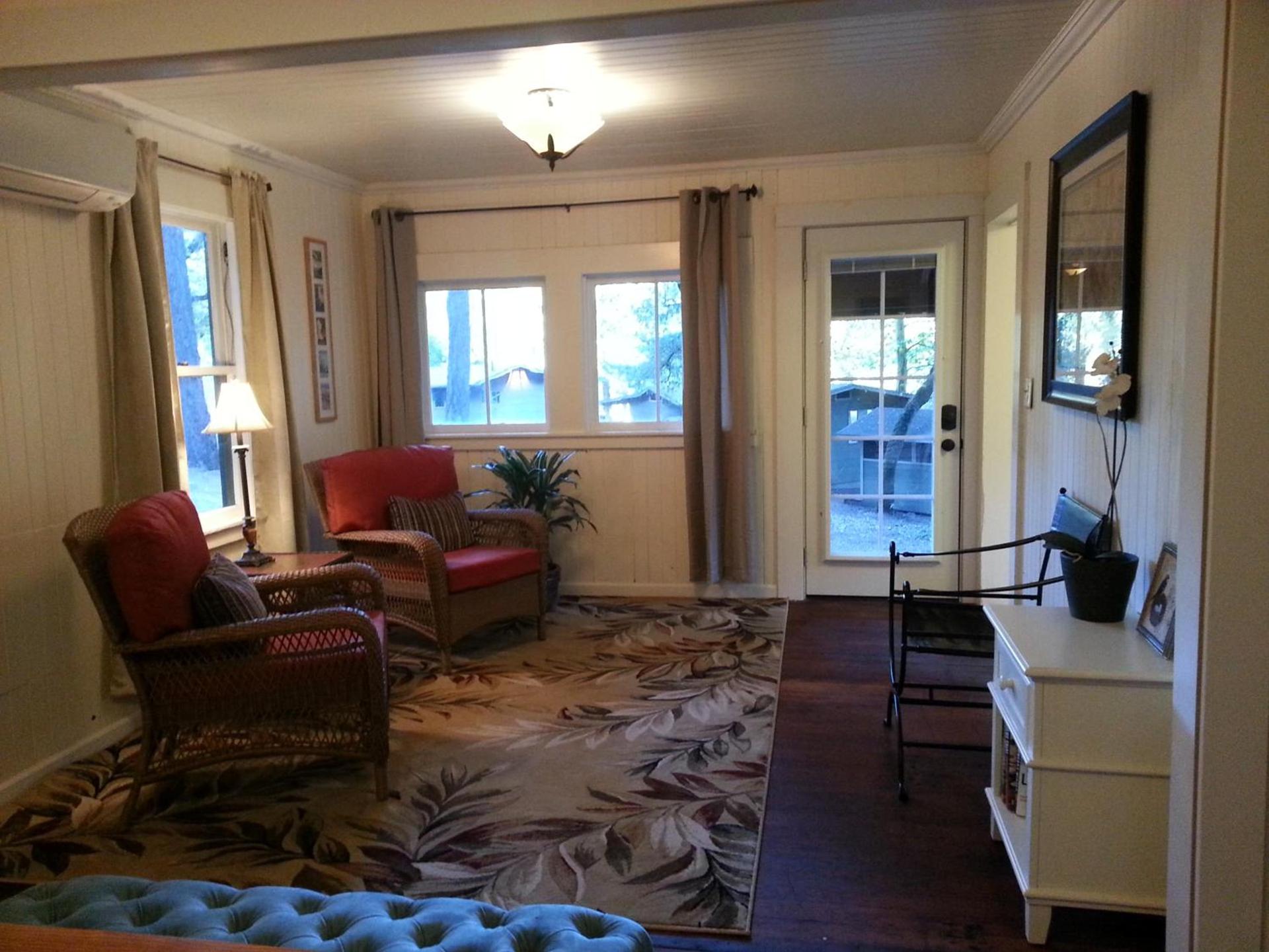 China Creek Cottages photo 49