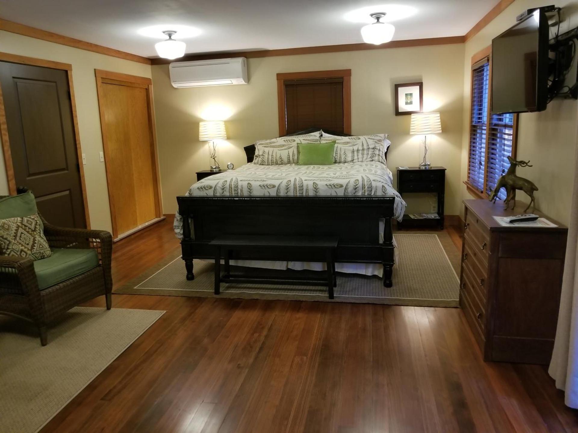 China Creek Cottages photo 76
