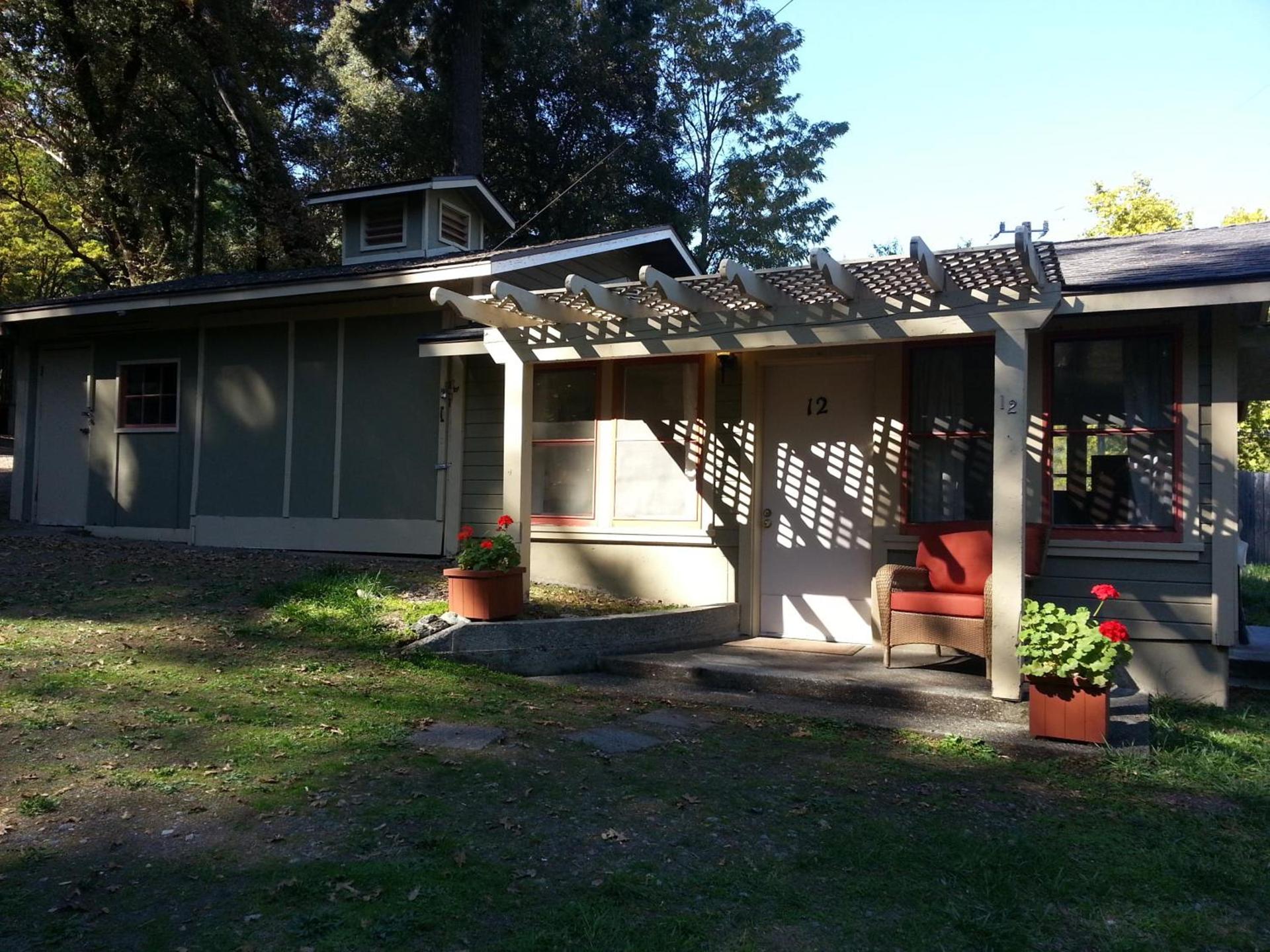 China Creek Cottages photo 40