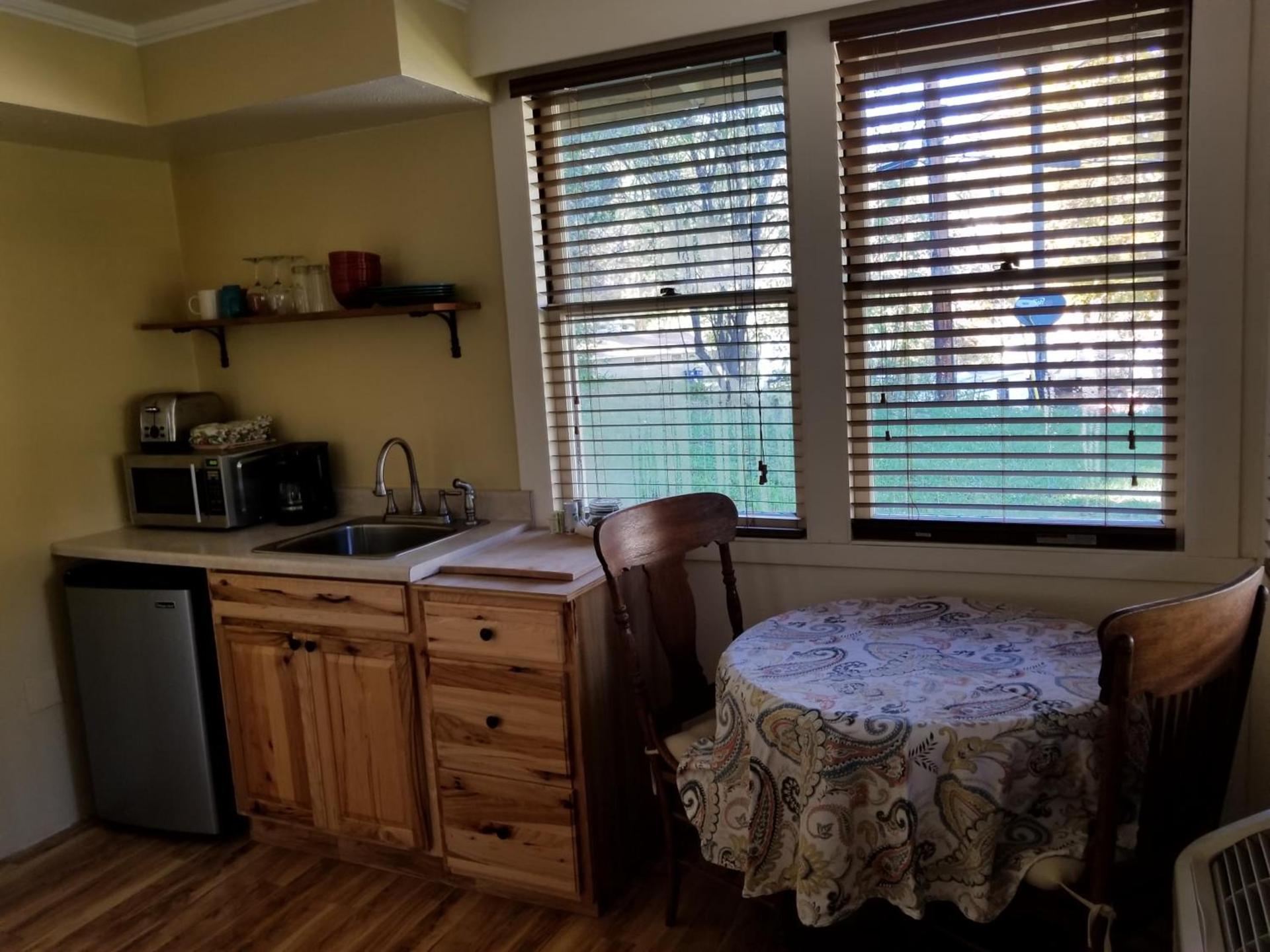 China Creek Cottages photo 42