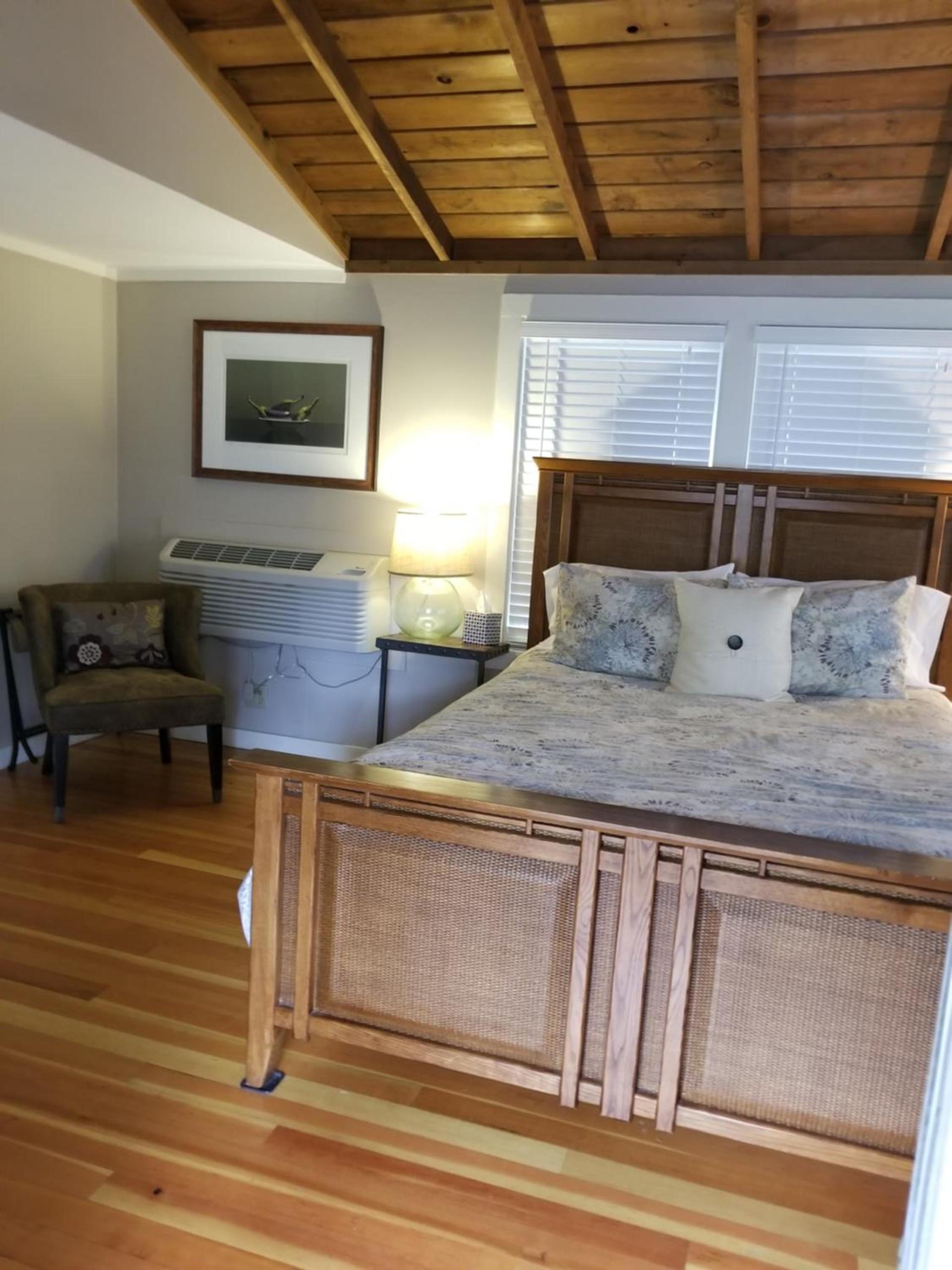 China Creek Cottages photo 27