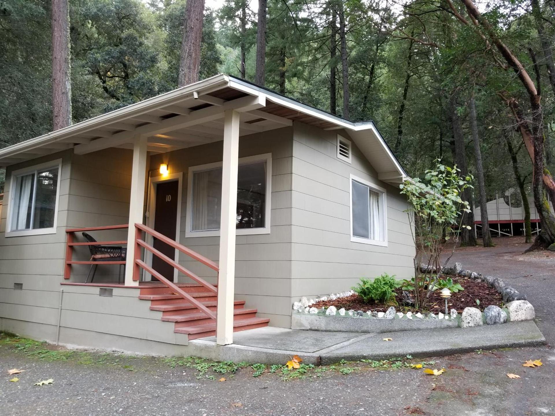 China Creek Cottages photo 22