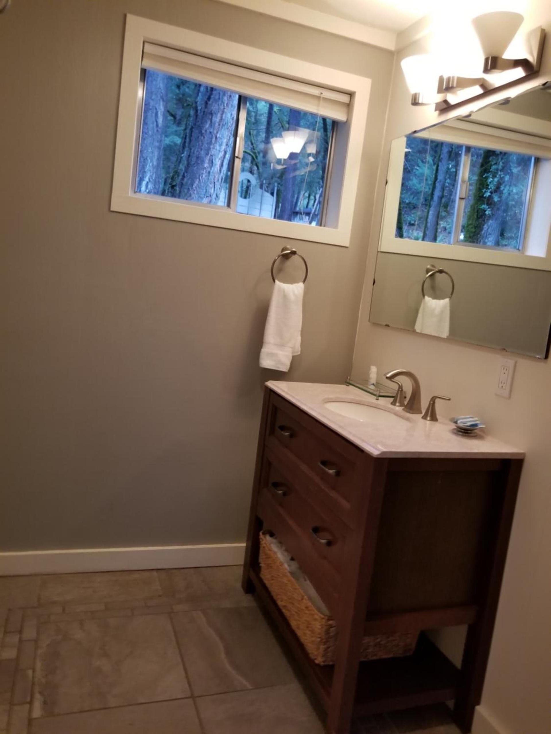 China Creek Cottages photo 23
