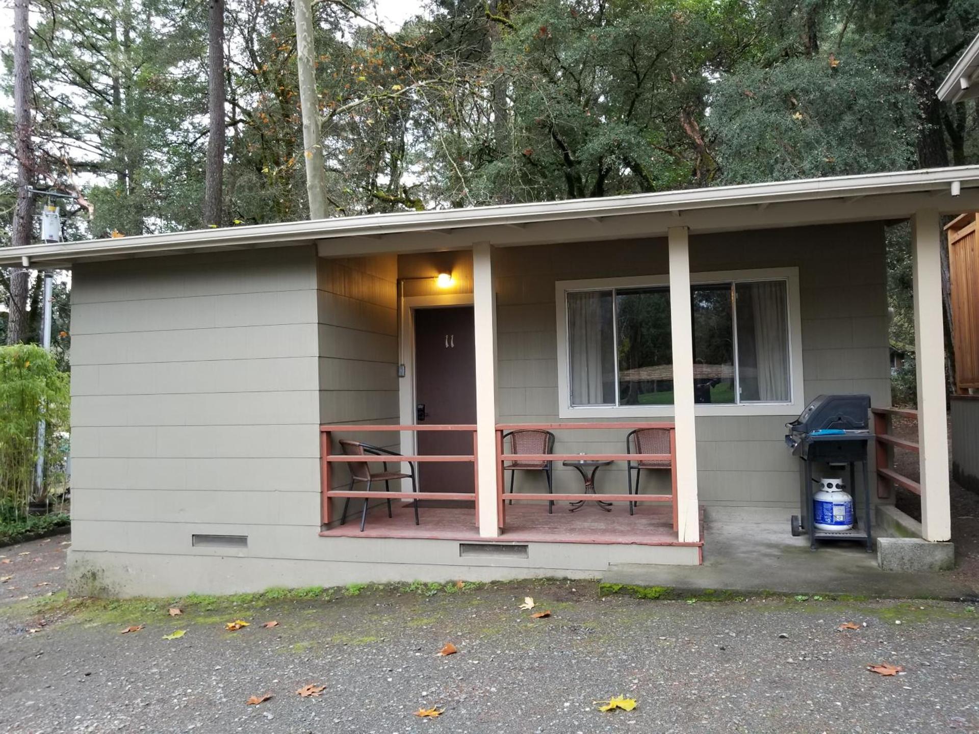 China Creek Cottages photo 21