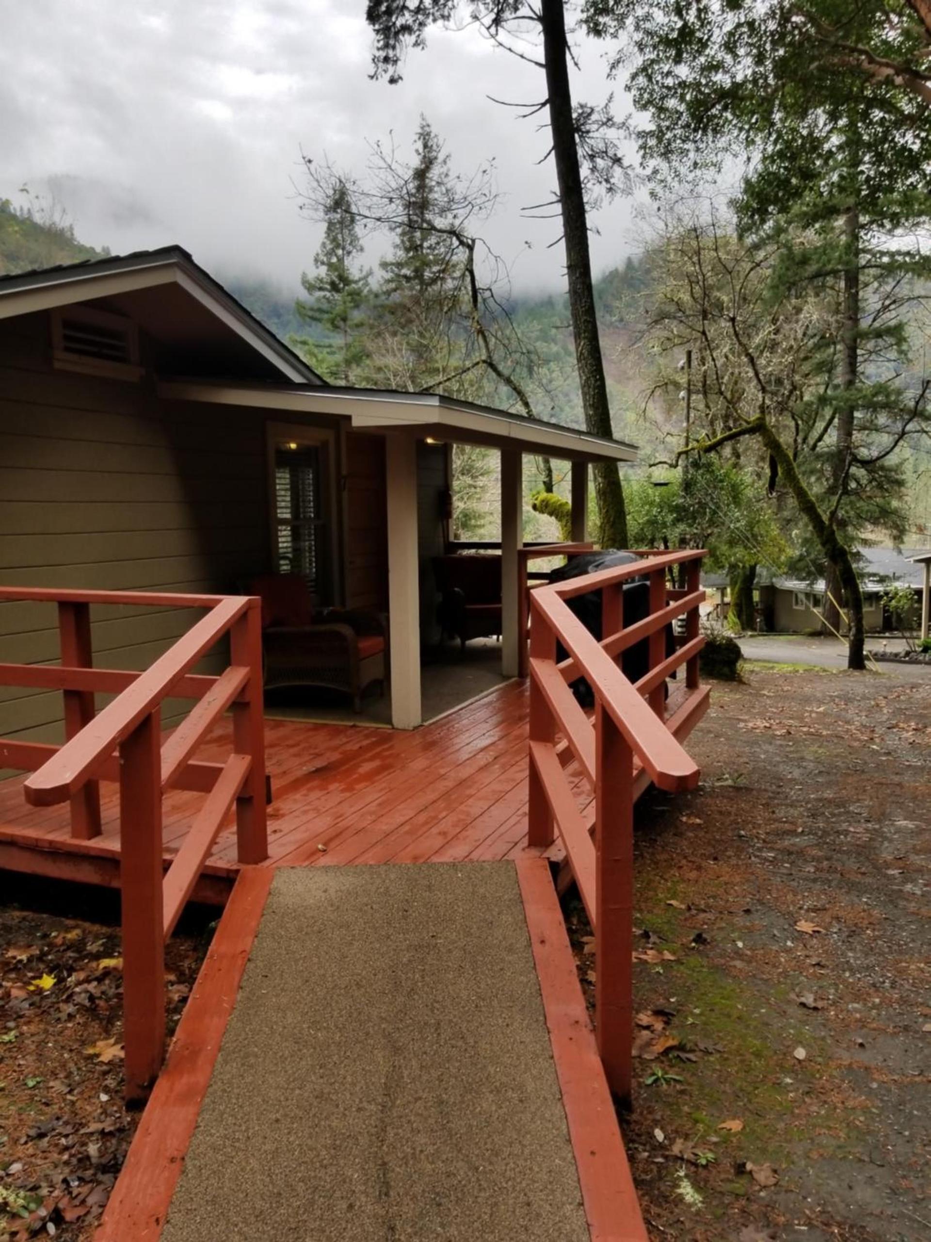 China Creek Cottages photo 13