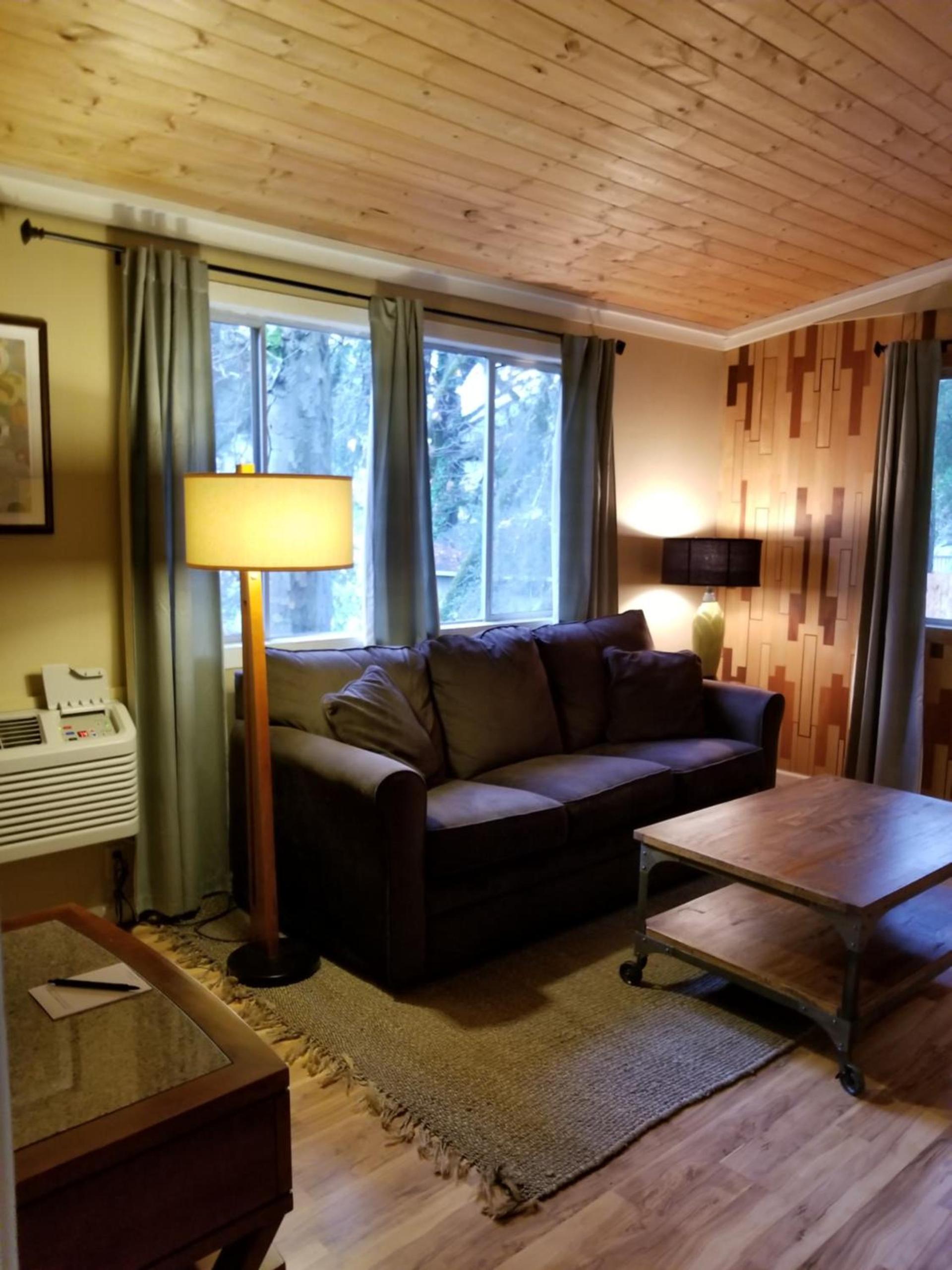 China Creek Cottages photo 2