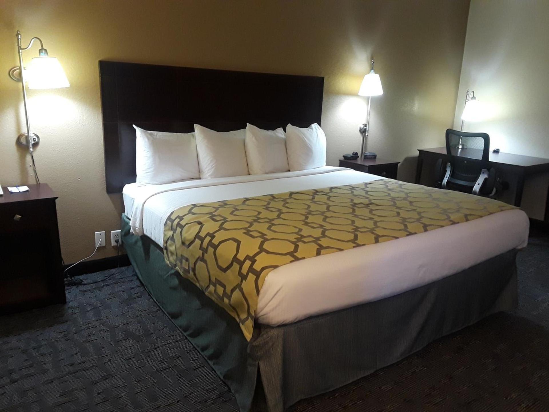 Baymont by Wyndham Saraland photo 50